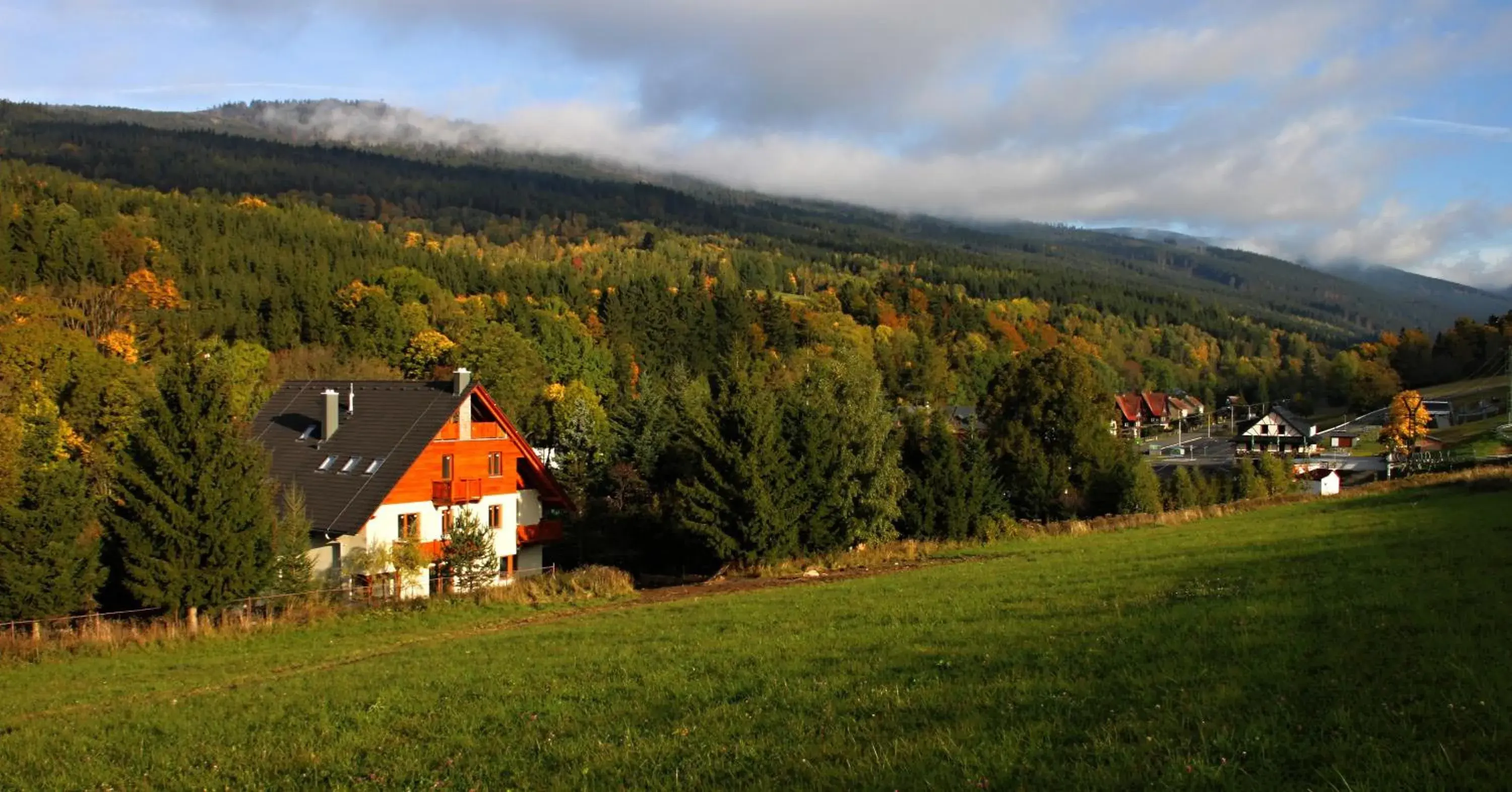 HORSKÁ CHATA SOBÍK HORSKÁ CHATA SOBÍK