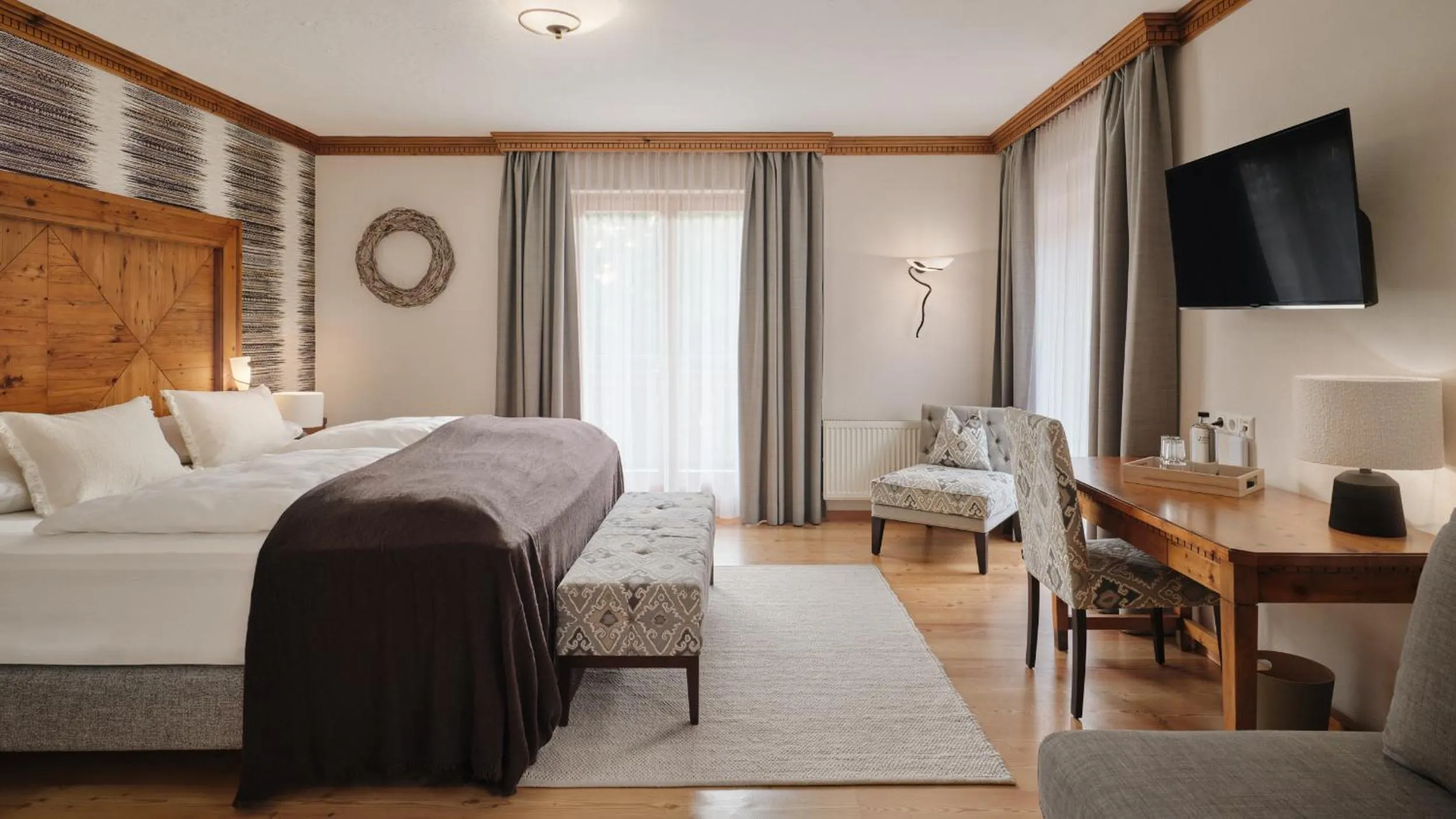 Photo of the whole room, Bed in Hotel Oberforsthof