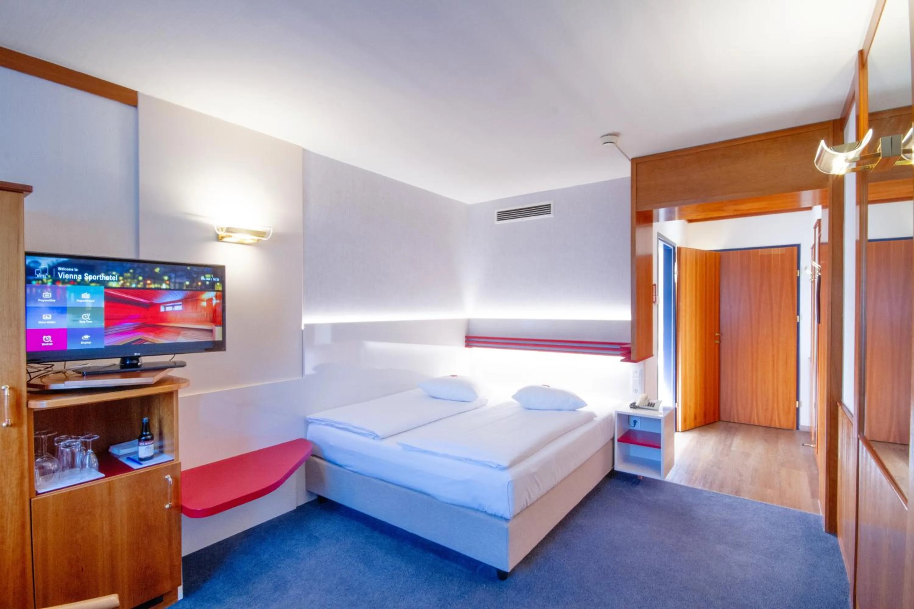 Bed in Vienna Sporthotel