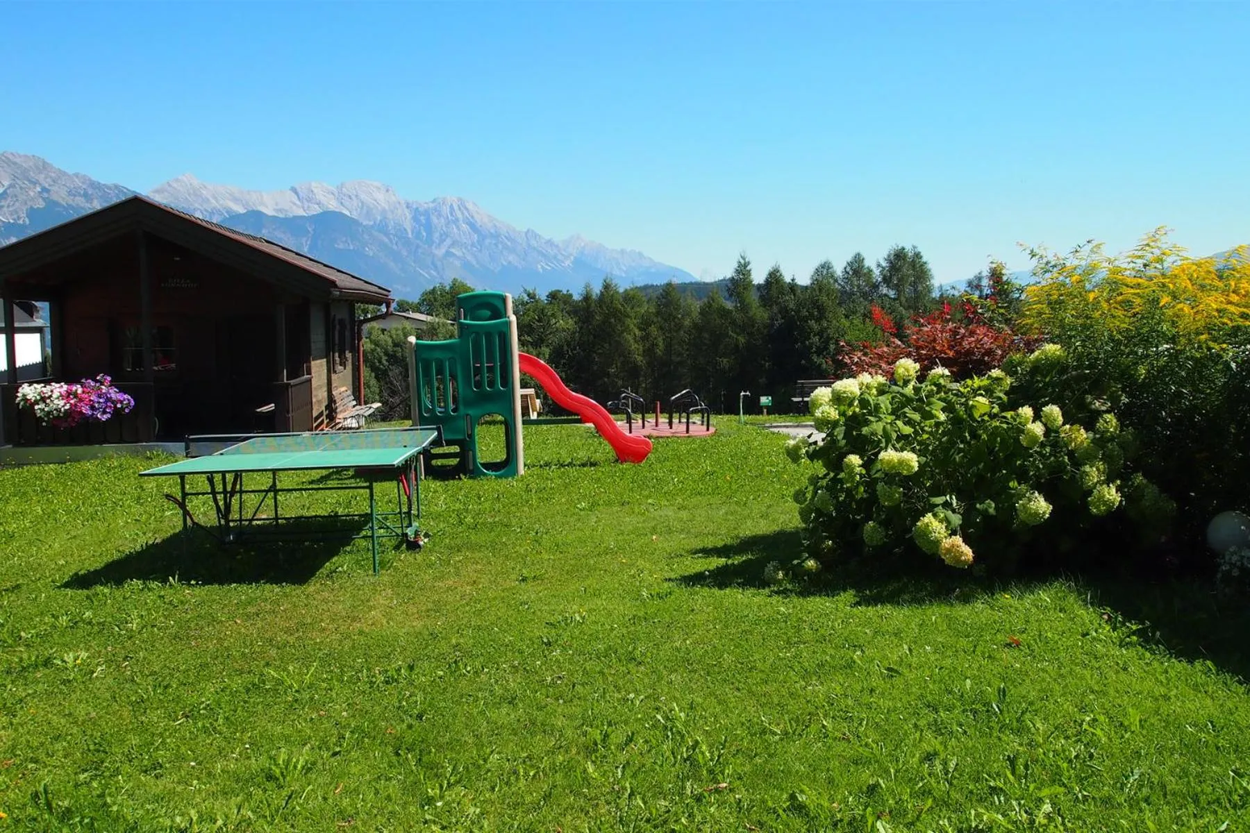 Garden in Hotel Sonnhof