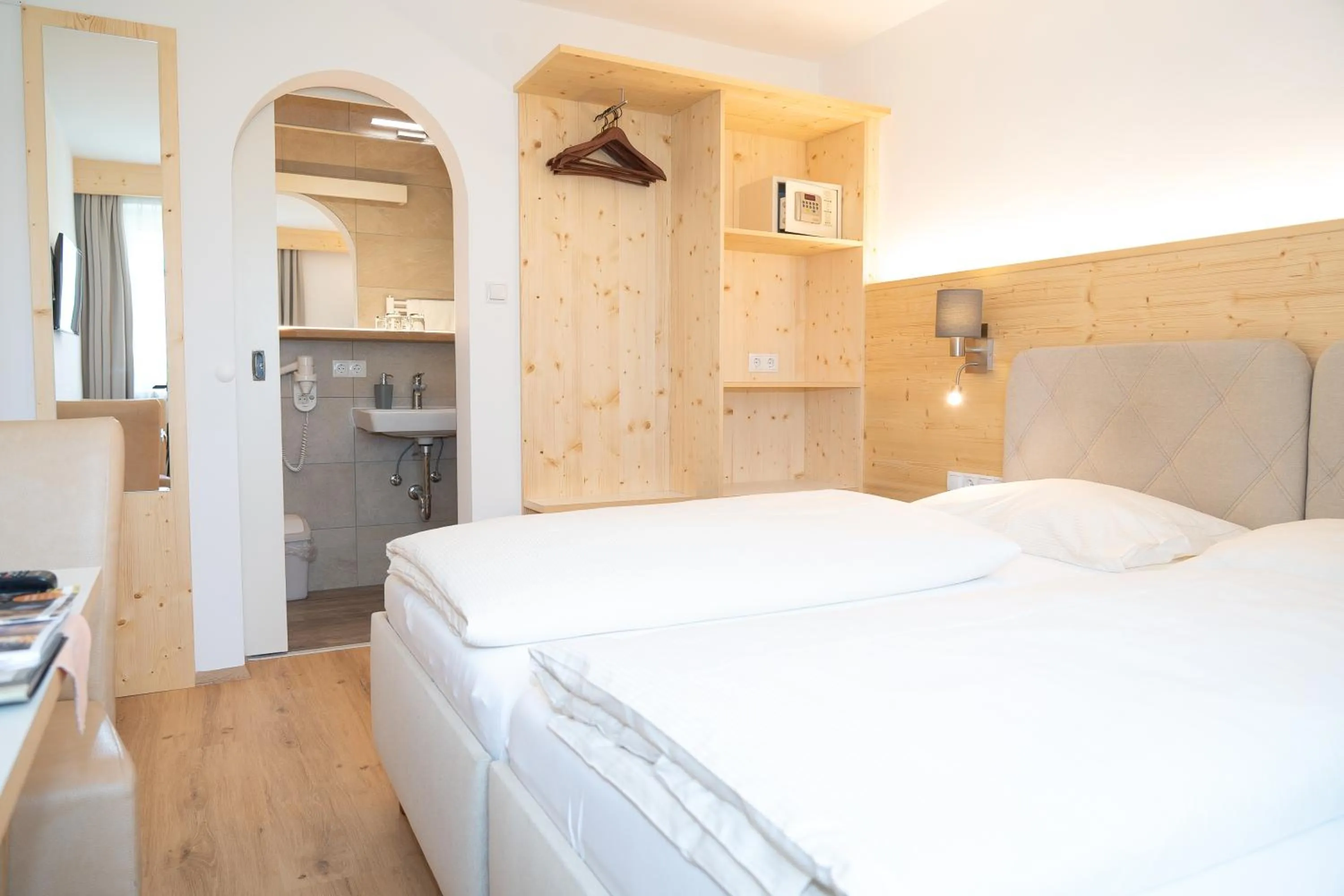 Bed in Hotel Sonnhof