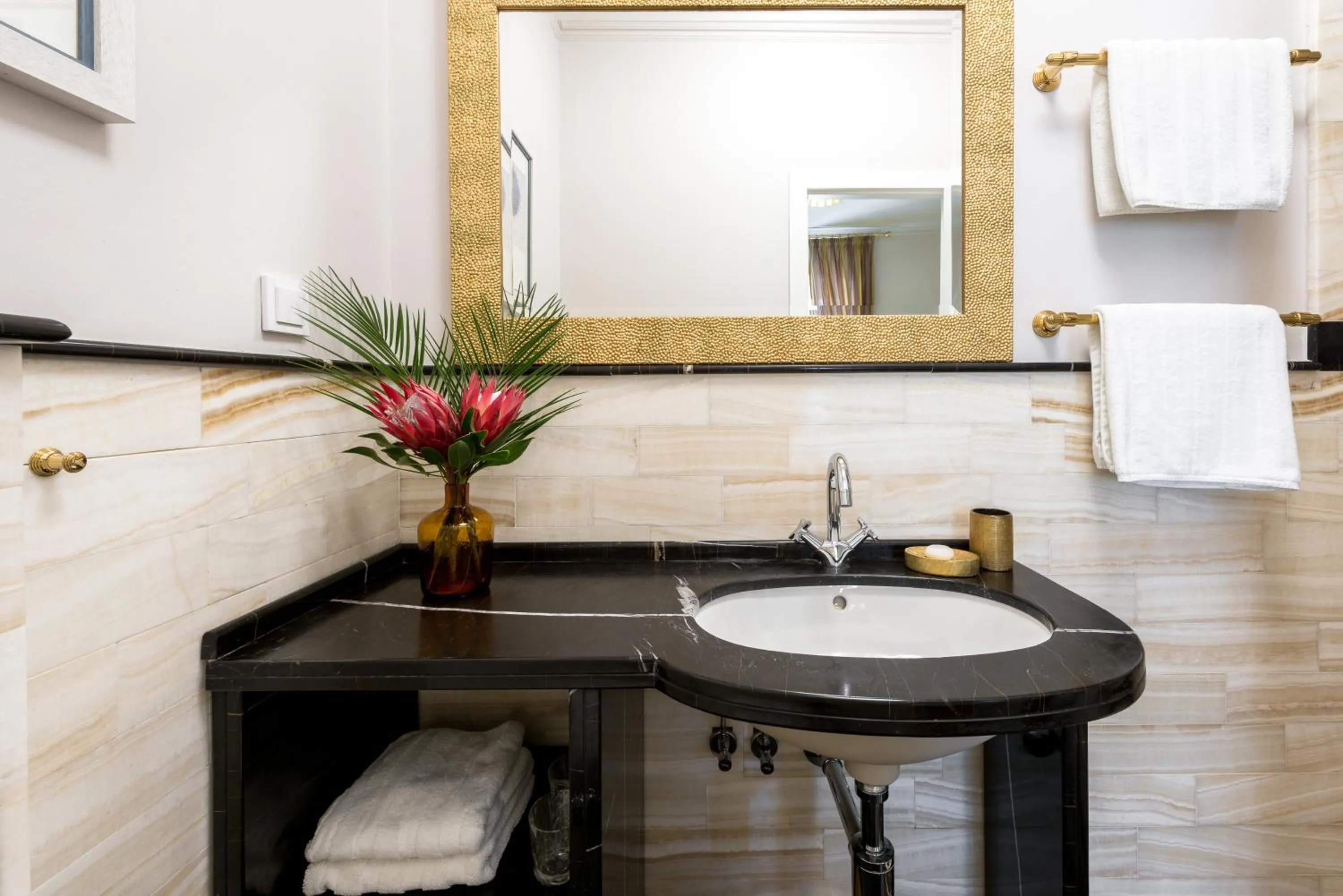 Bathroom in Dominus Little Palace