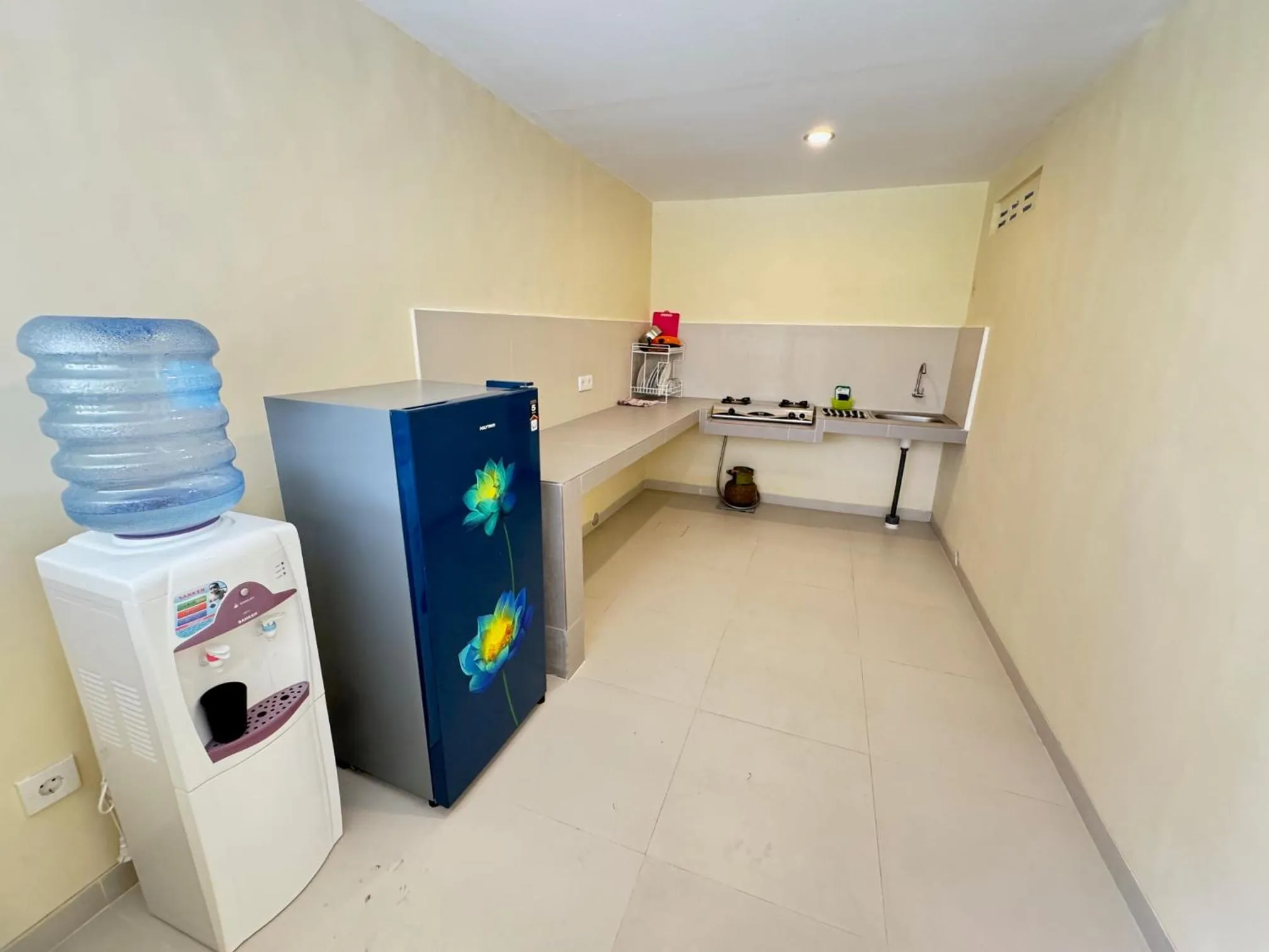 Kitchen or kitchenette in Dega Gardens