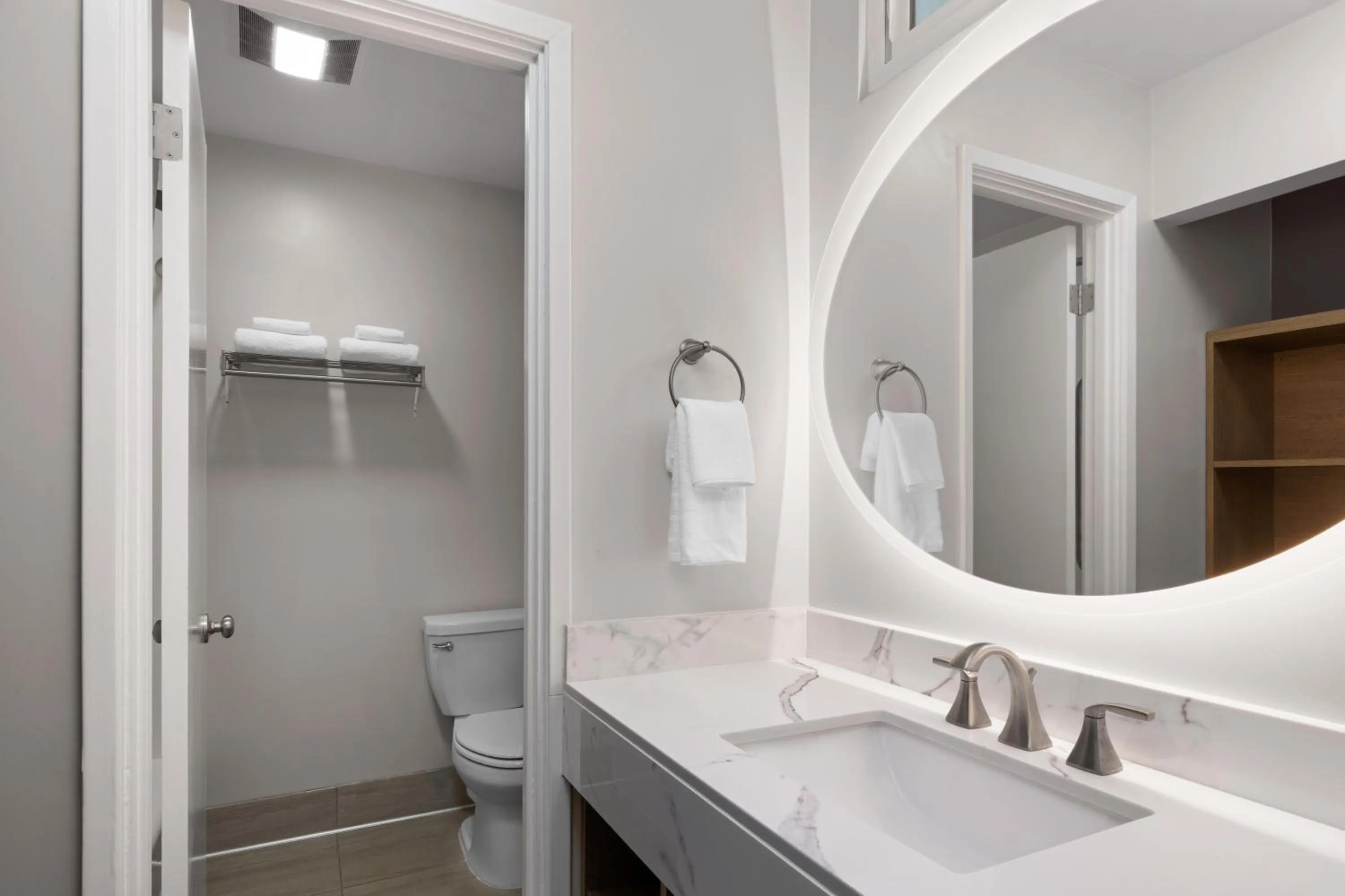 Best Western Plus Pepper Tree Inn