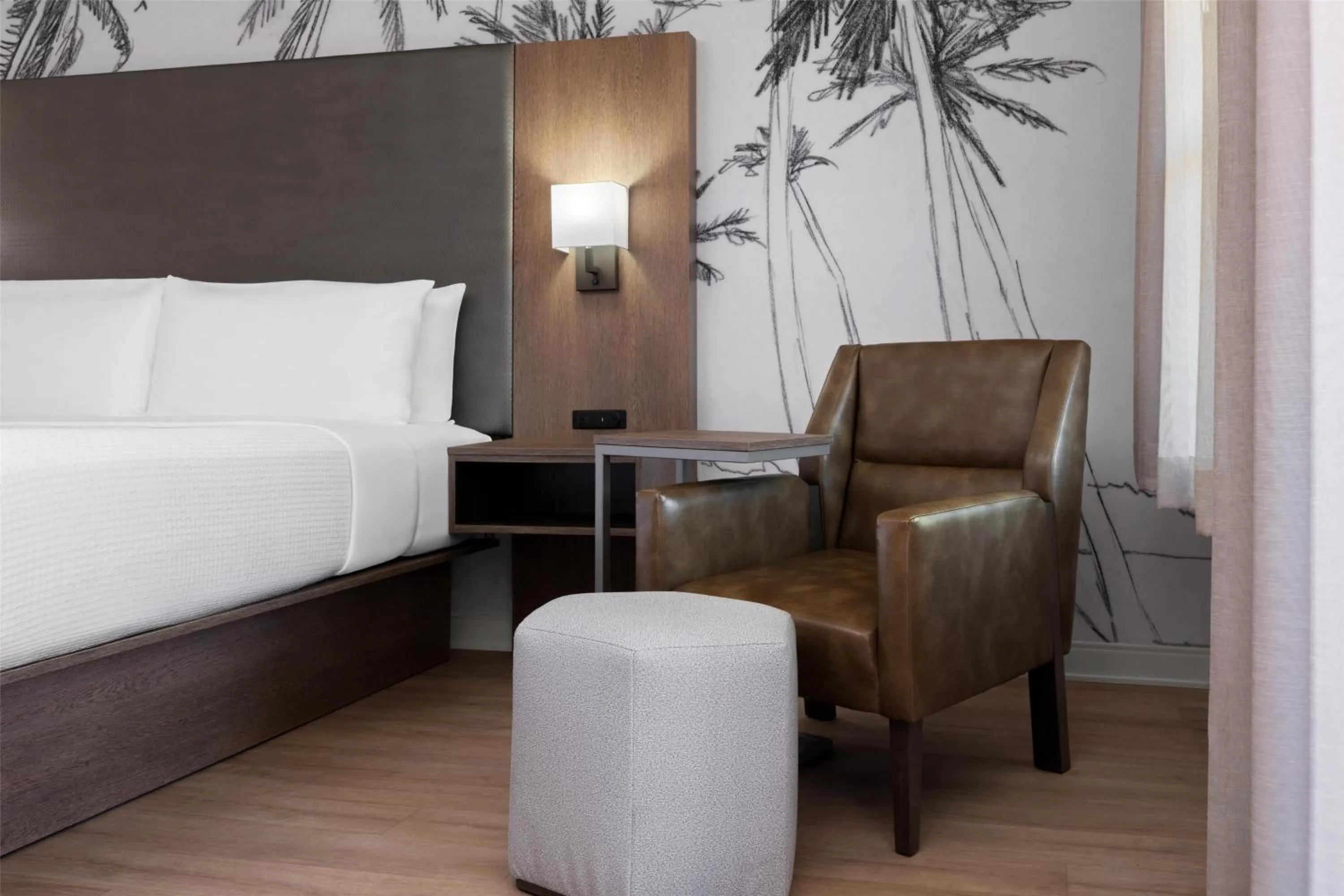 Bedroom, Bed in Best Western Plus Pepper Tree Inn