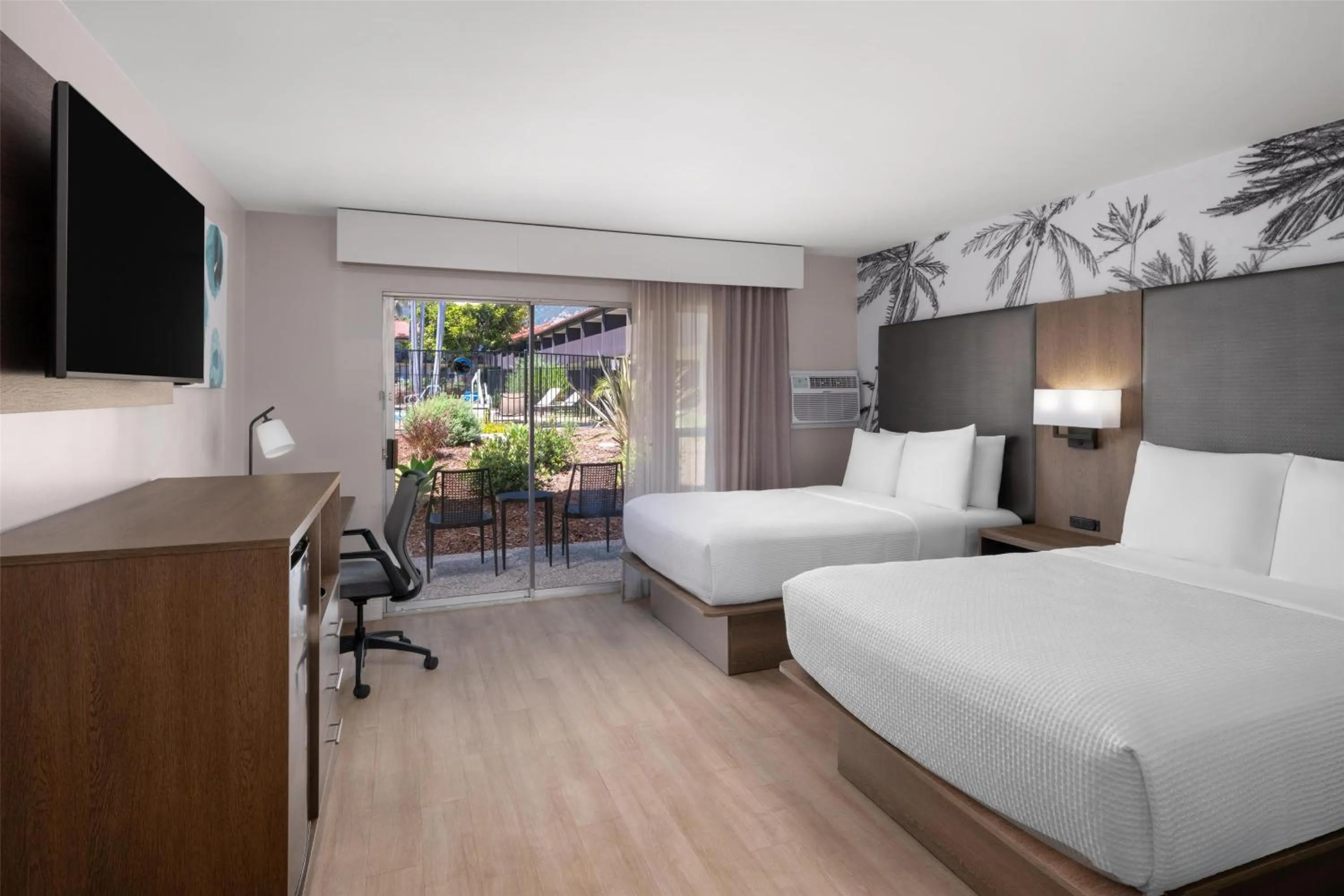 Bedroom, Bed in Best Western Plus Pepper Tree Inn