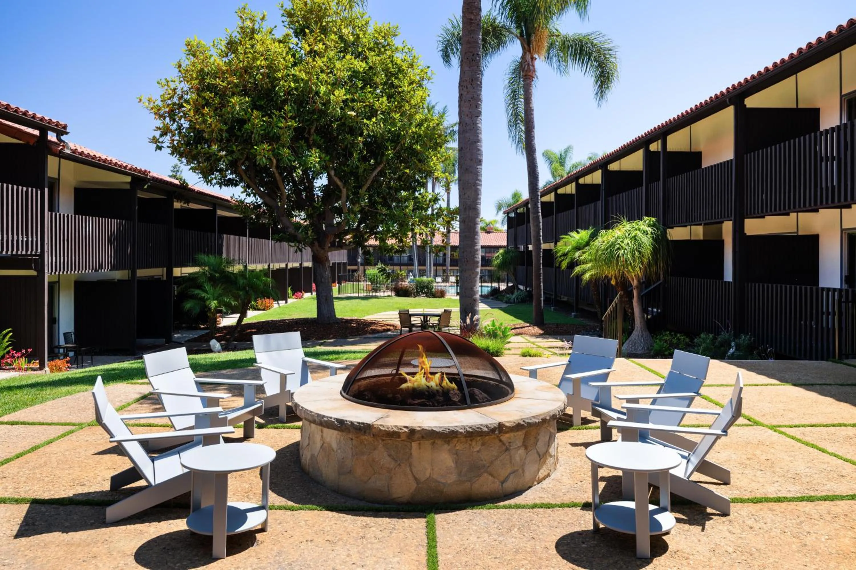 Patio in Best Western Plus Pepper Tree Inn