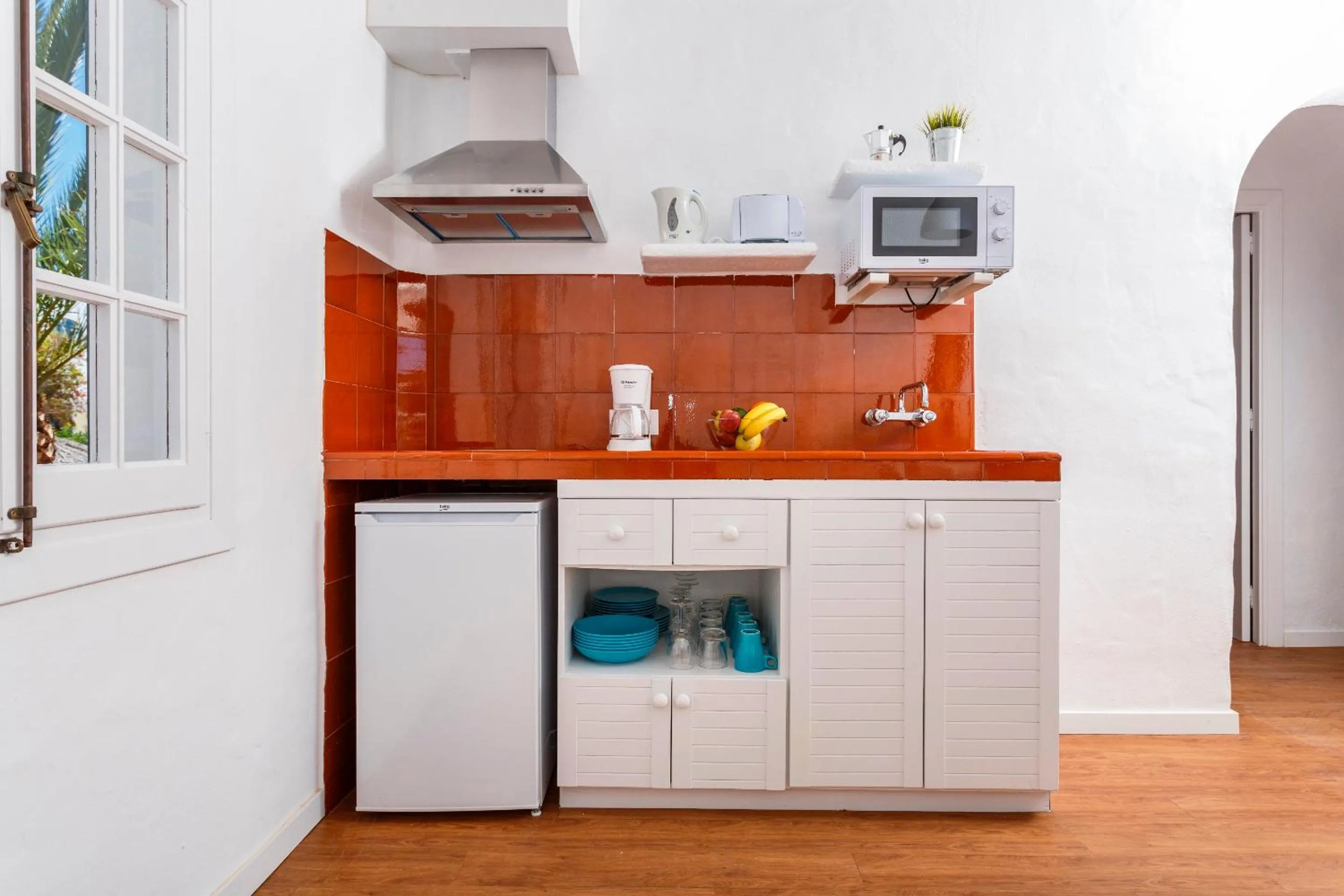 Coffee/tea facilities, Kitchen/Kitchenette in Carema Garden Village