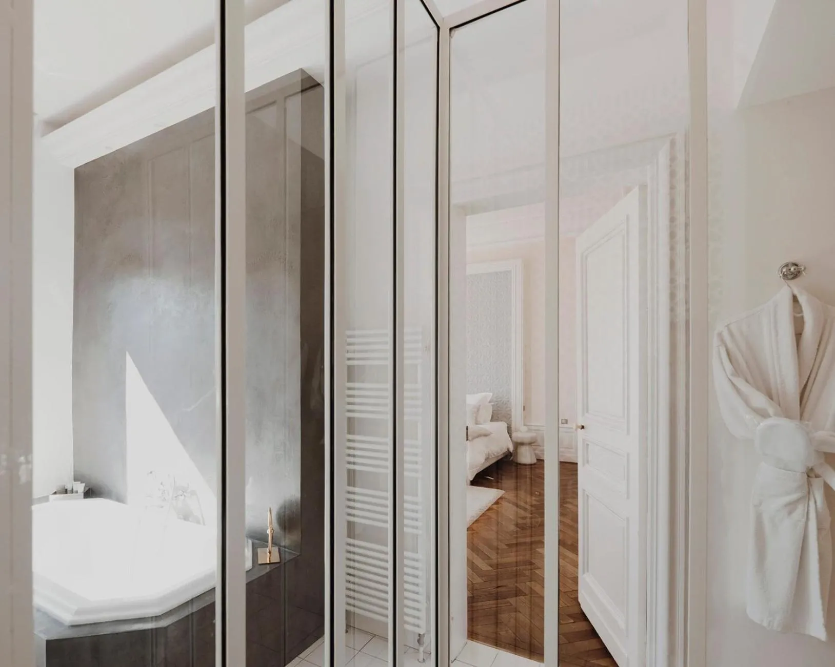 Bathroom in La Villa Guy & Spa - Teritoria