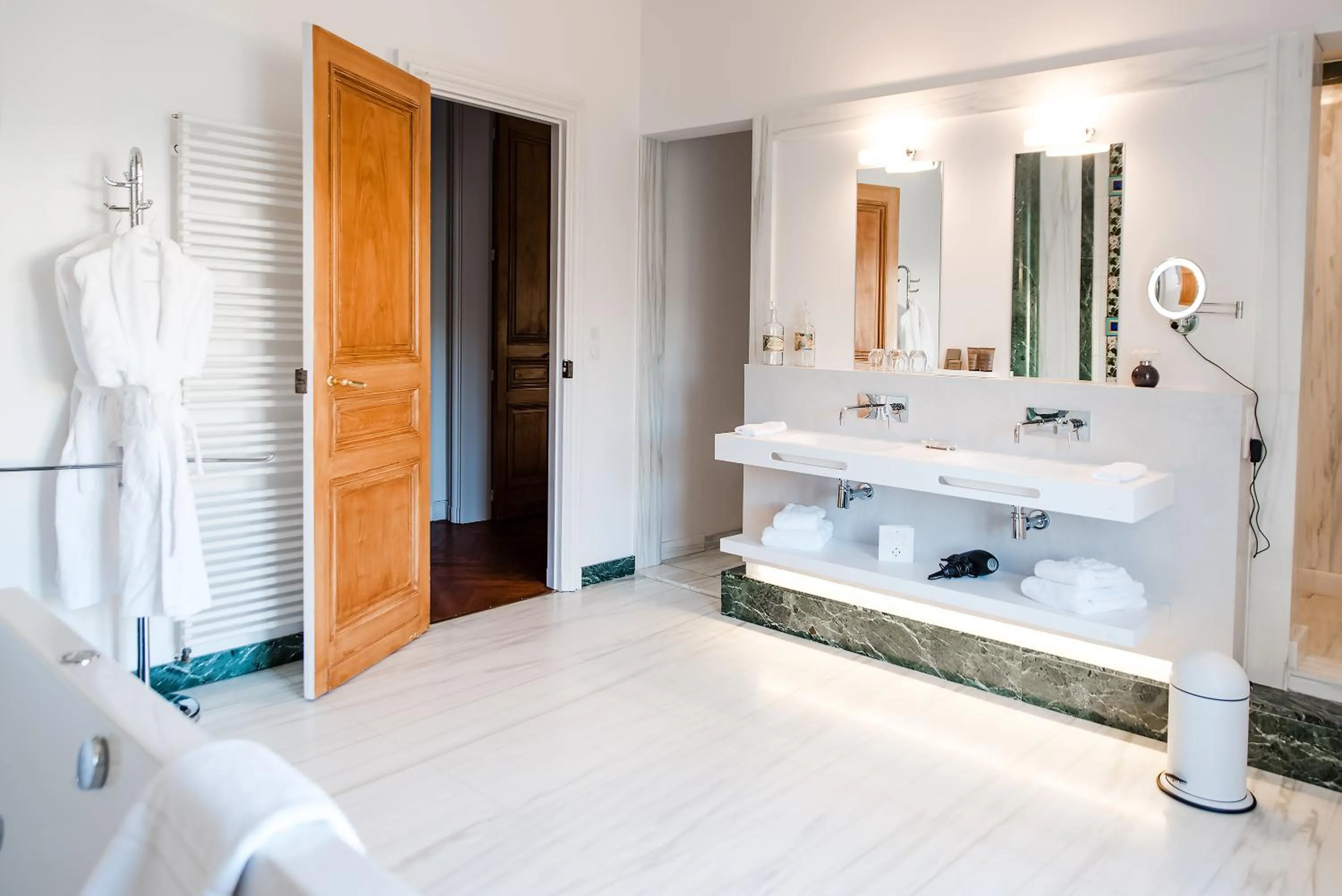 Bathroom in La Villa Guy & Spa - Teritoria