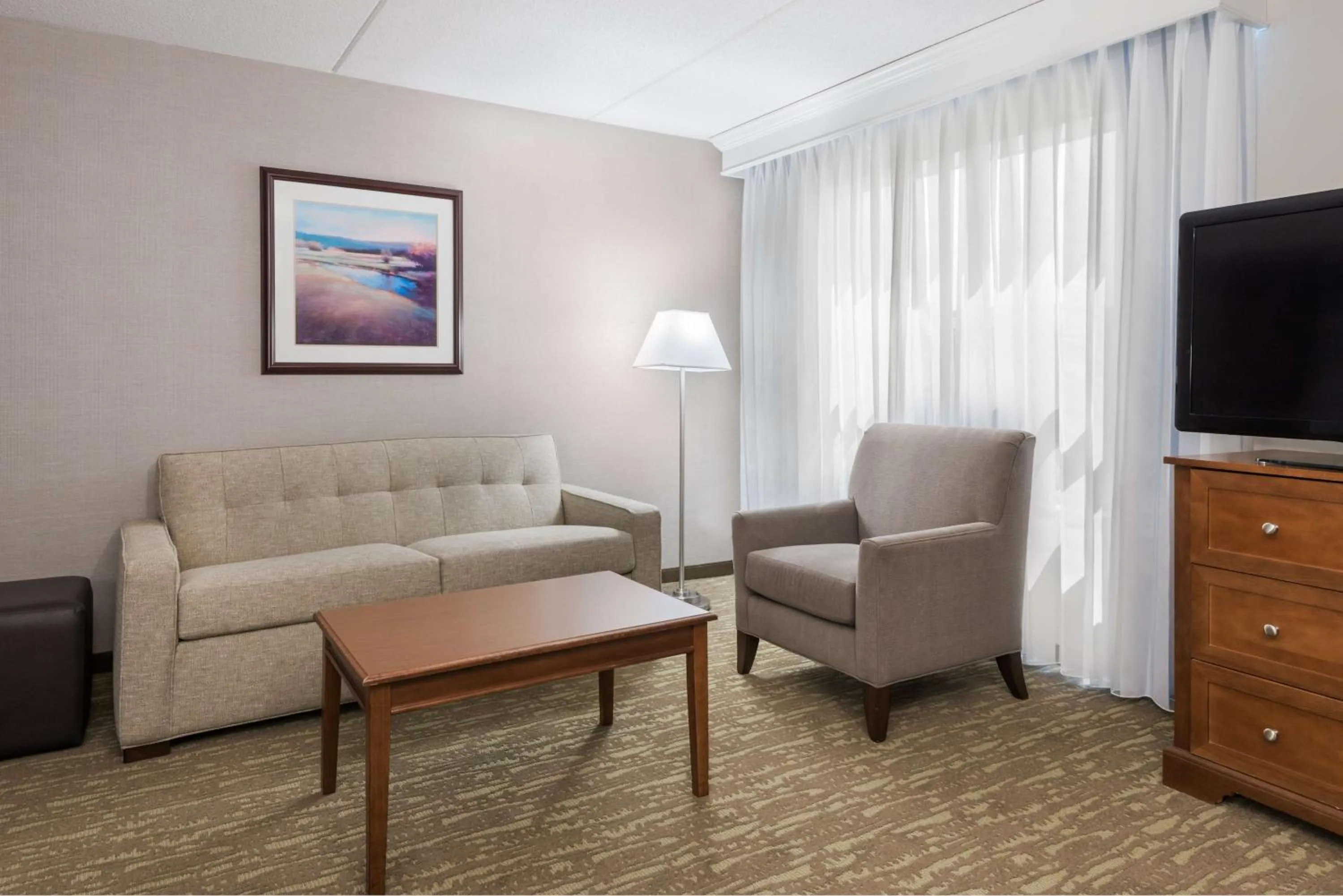 Living room in Homewood Suites by Hilton Holyoke-Springfield/North