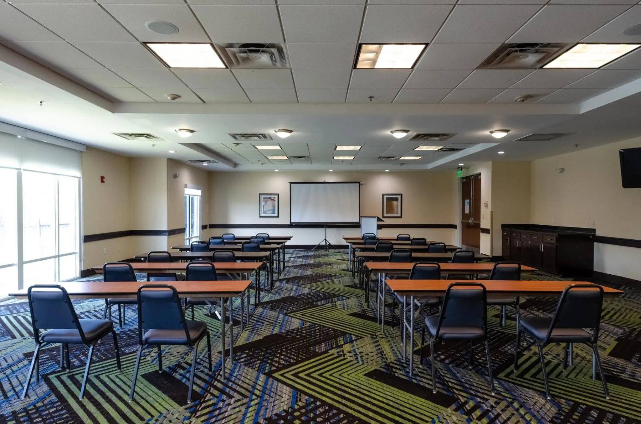 Meeting/conference room in Holiday Inn Express Hotel & Suites Atlanta Airport West - Camp Creek by IHG