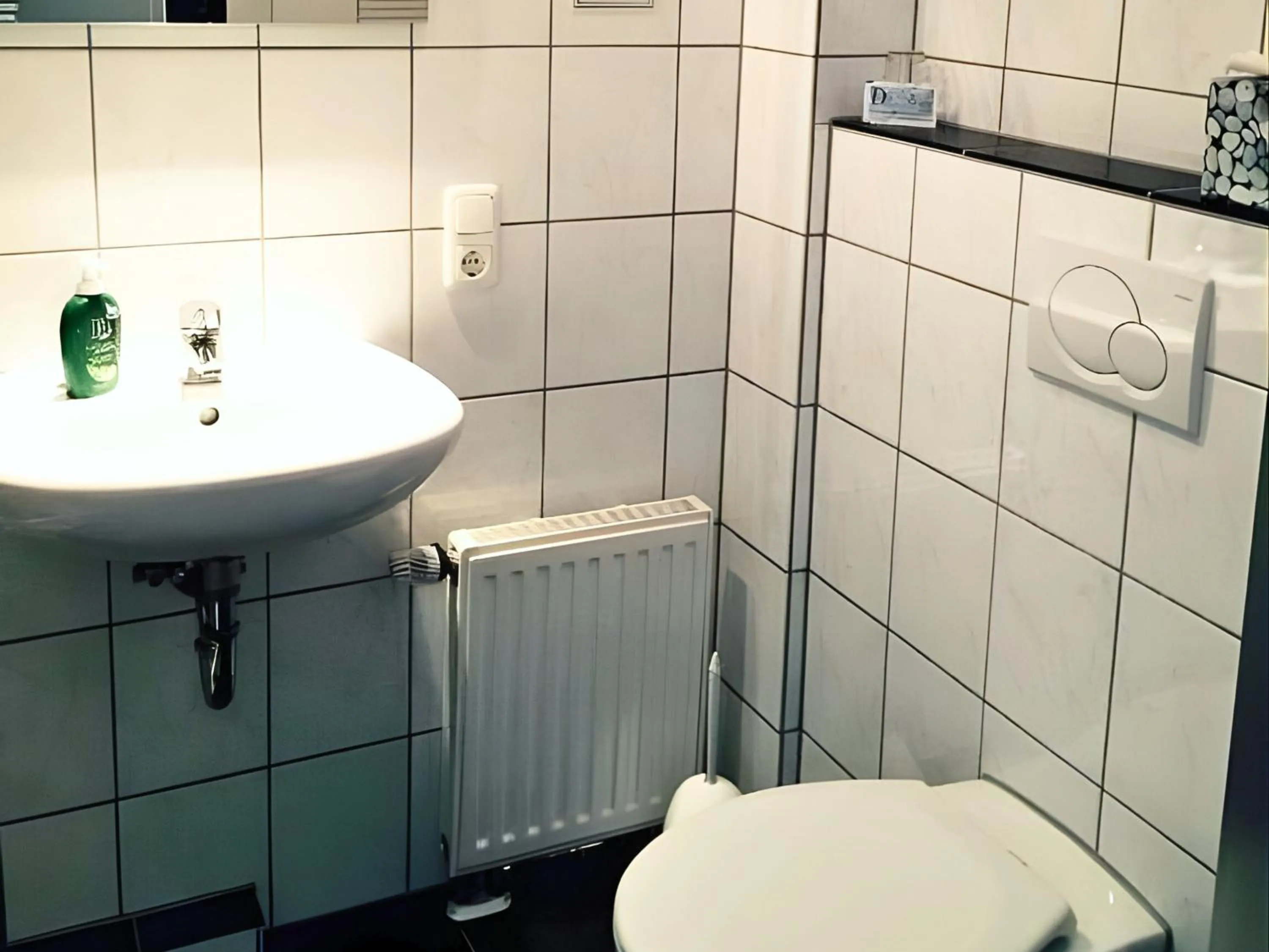 Shower in Hotel Sarah