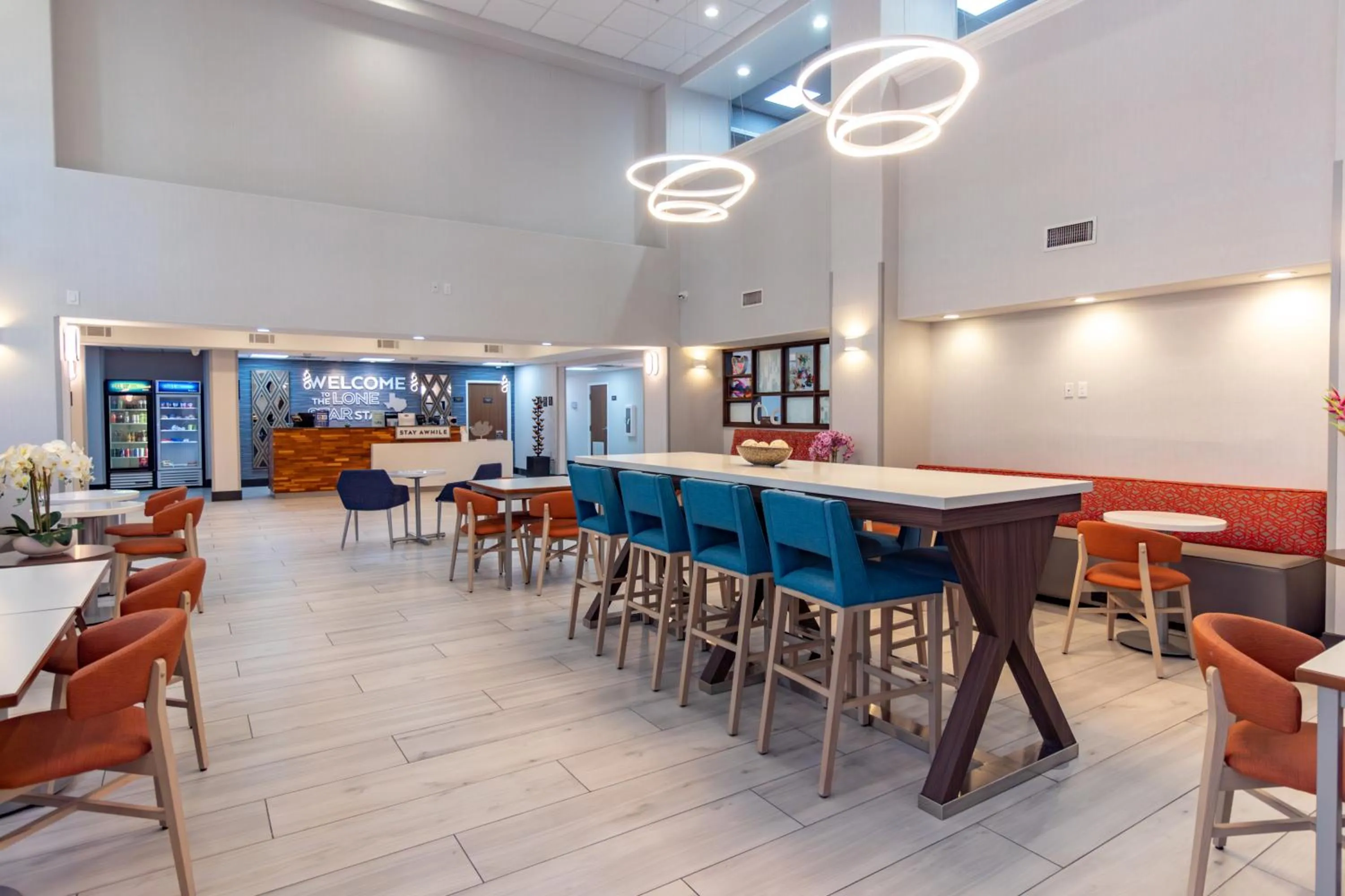 Lobby or reception in Hampton Inn & Suites Denton