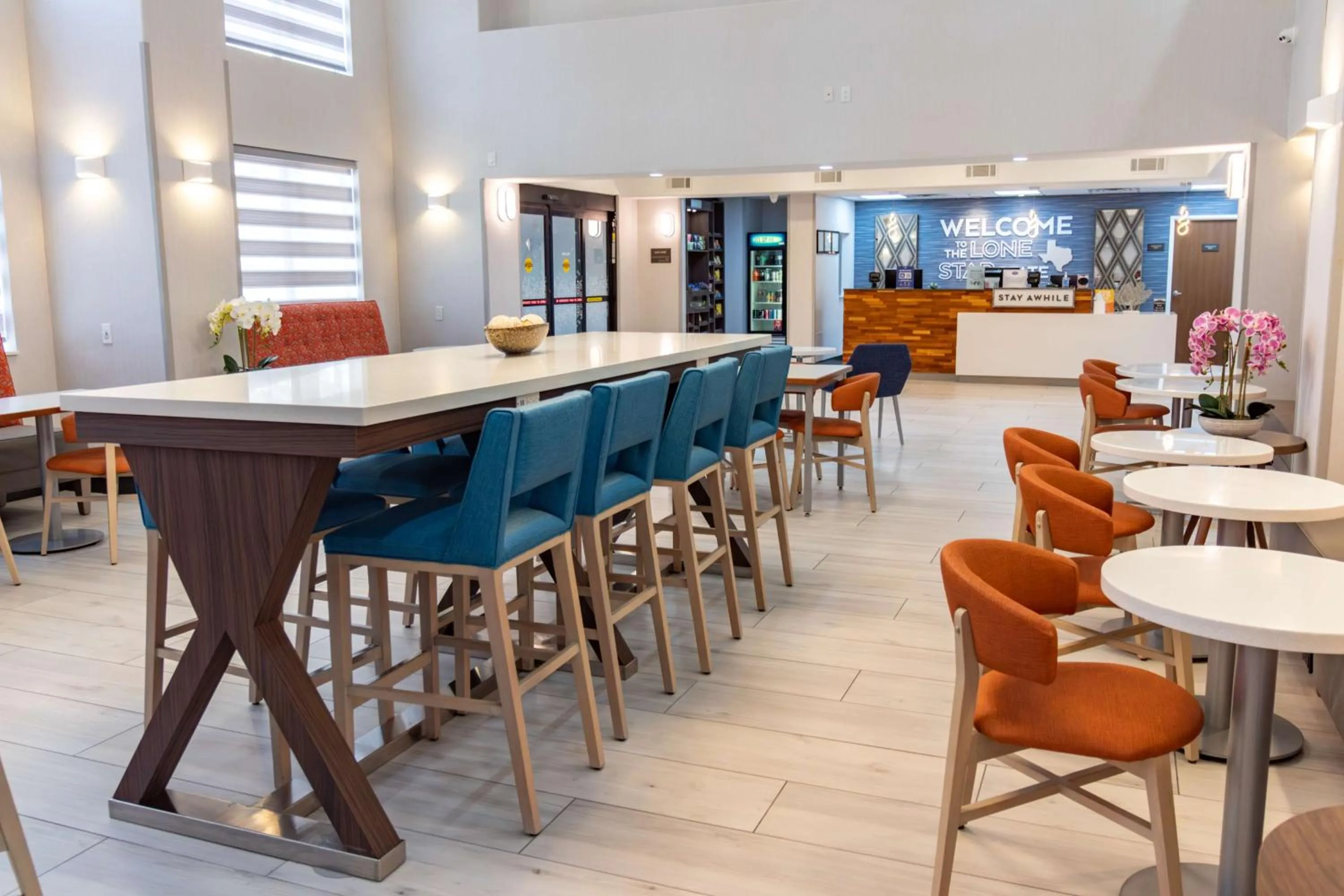 Breakfast in Hampton Inn & Suites Denton