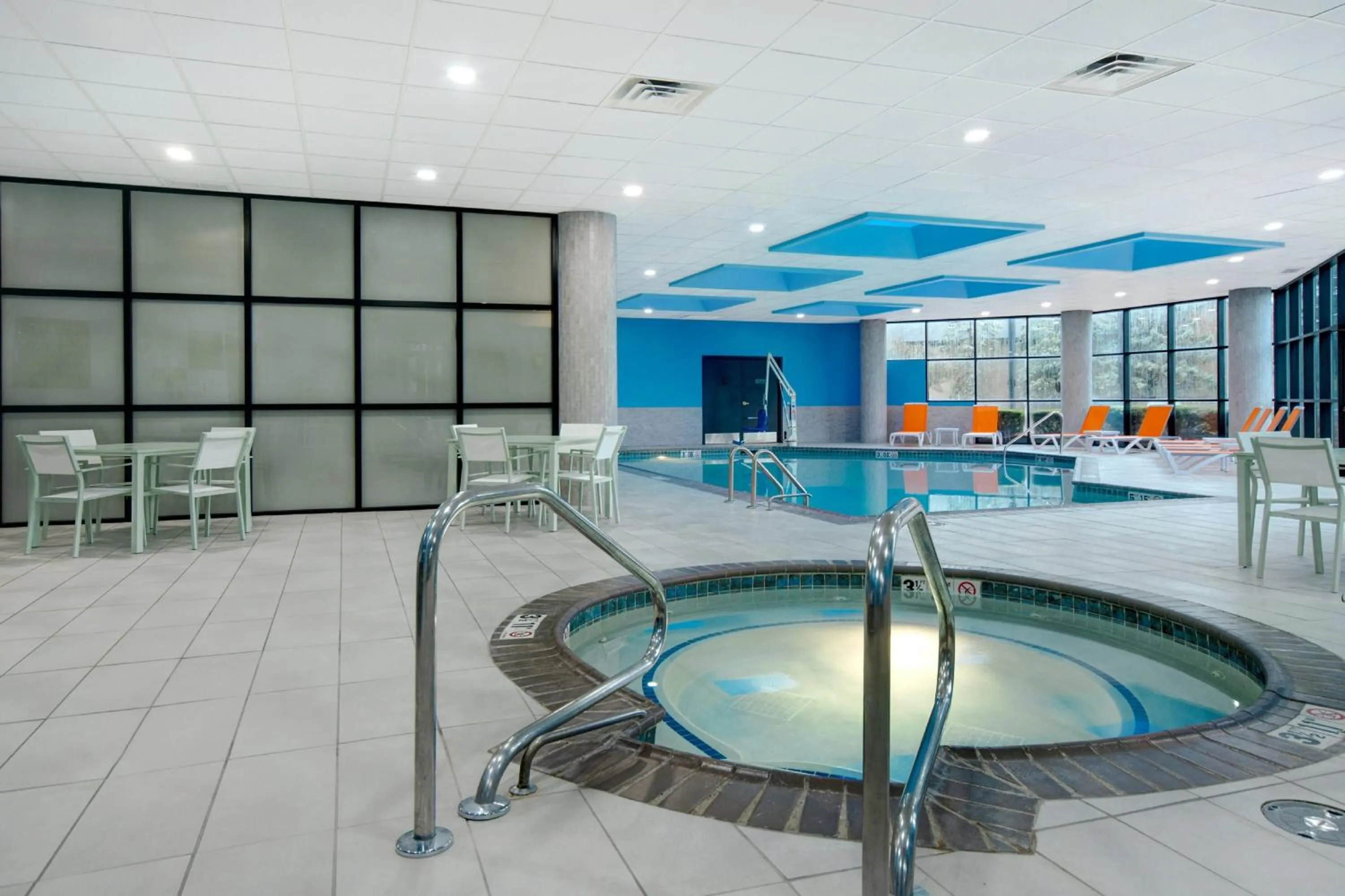 Swimming pool in Crowne Plaza Auburn Hills by IHG