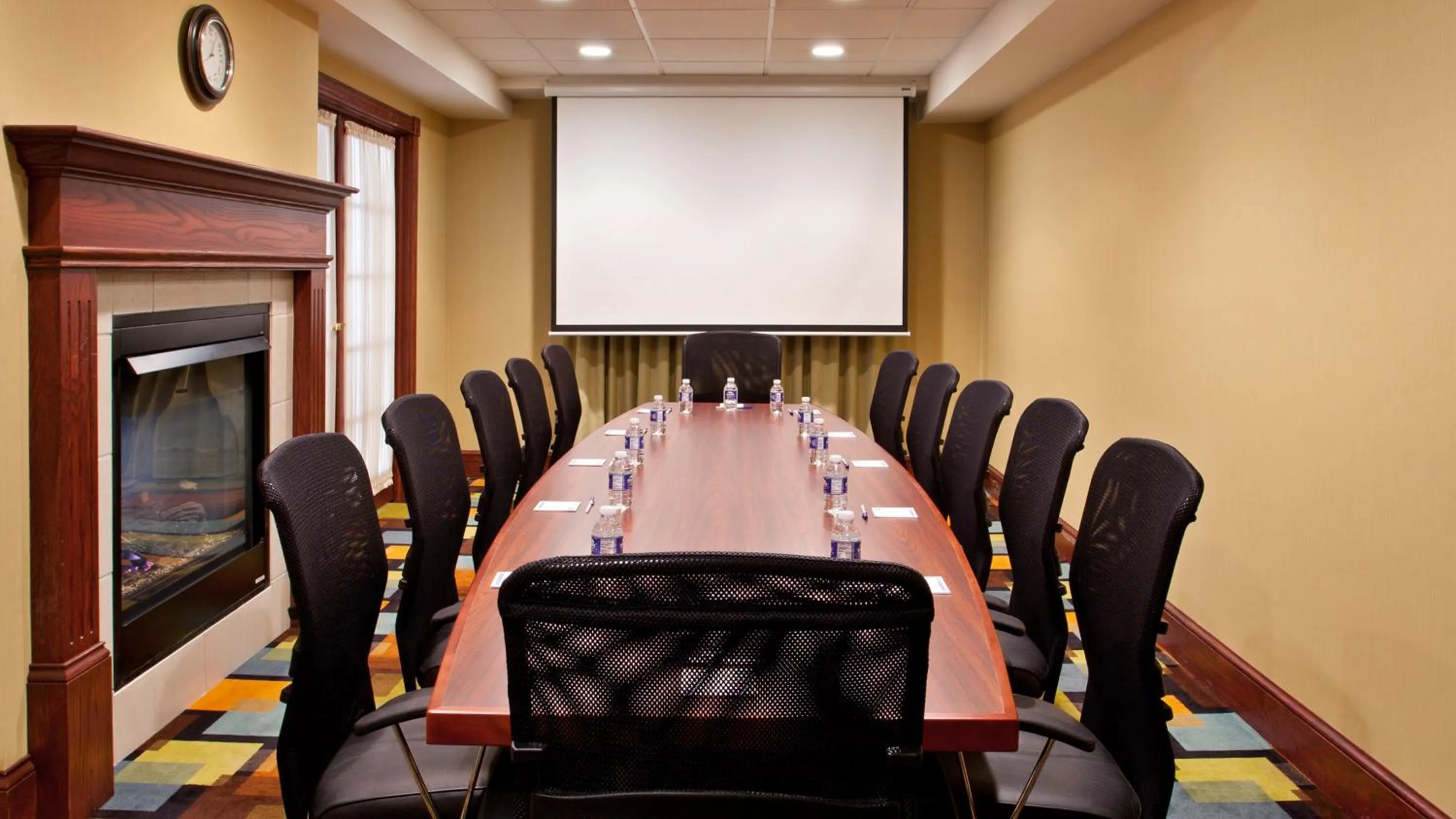 Meeting/conference room in Holiday Inn Express & Suites Wadsworth by IHG