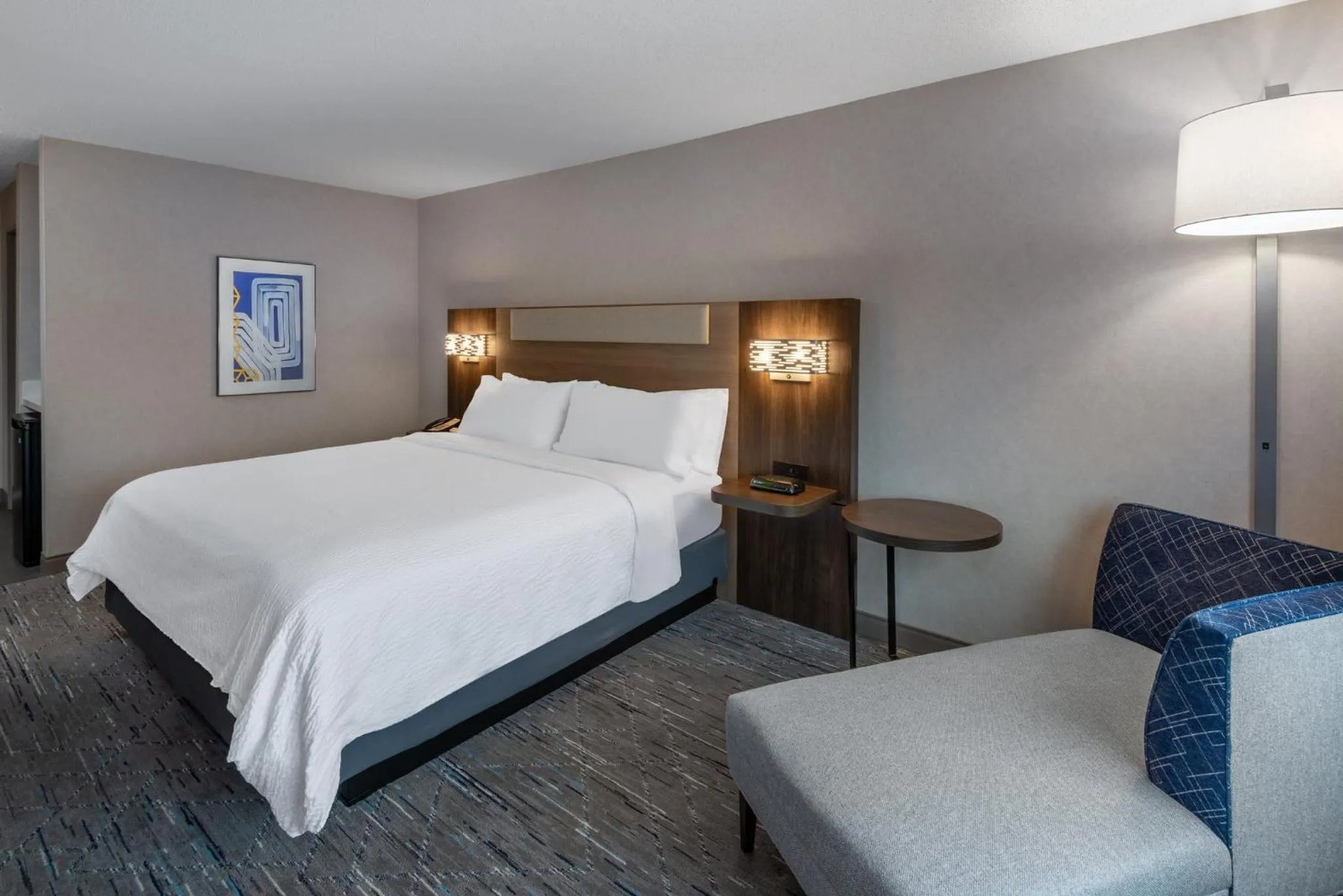 Photo of the whole room, Bed in Holiday Inn Express & Suites Wadsworth by IHG