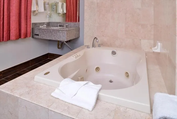 Bathroom in Americas Best Value Inn Hollywood