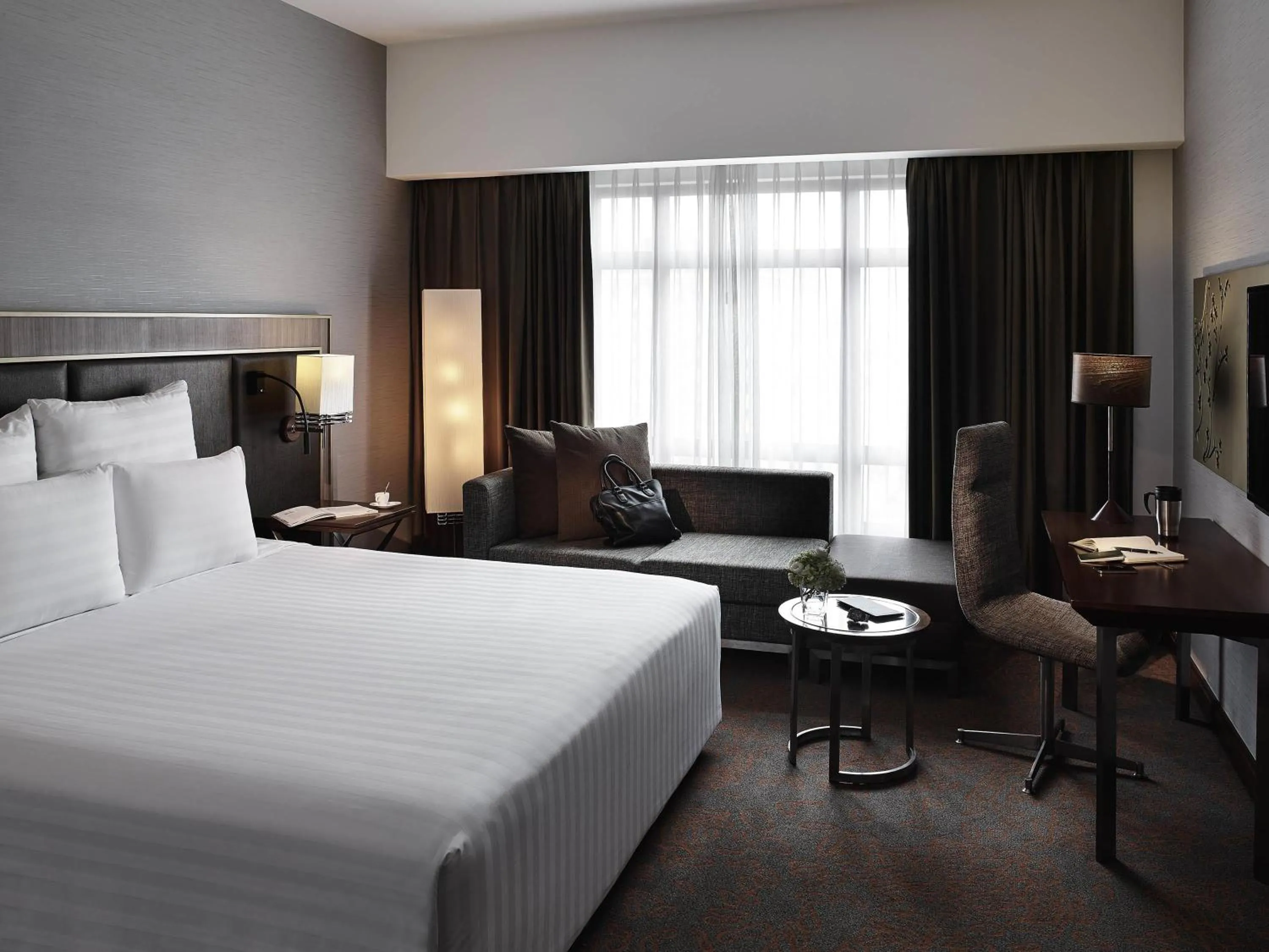 Bedroom, Bed in Pullman Hanoi