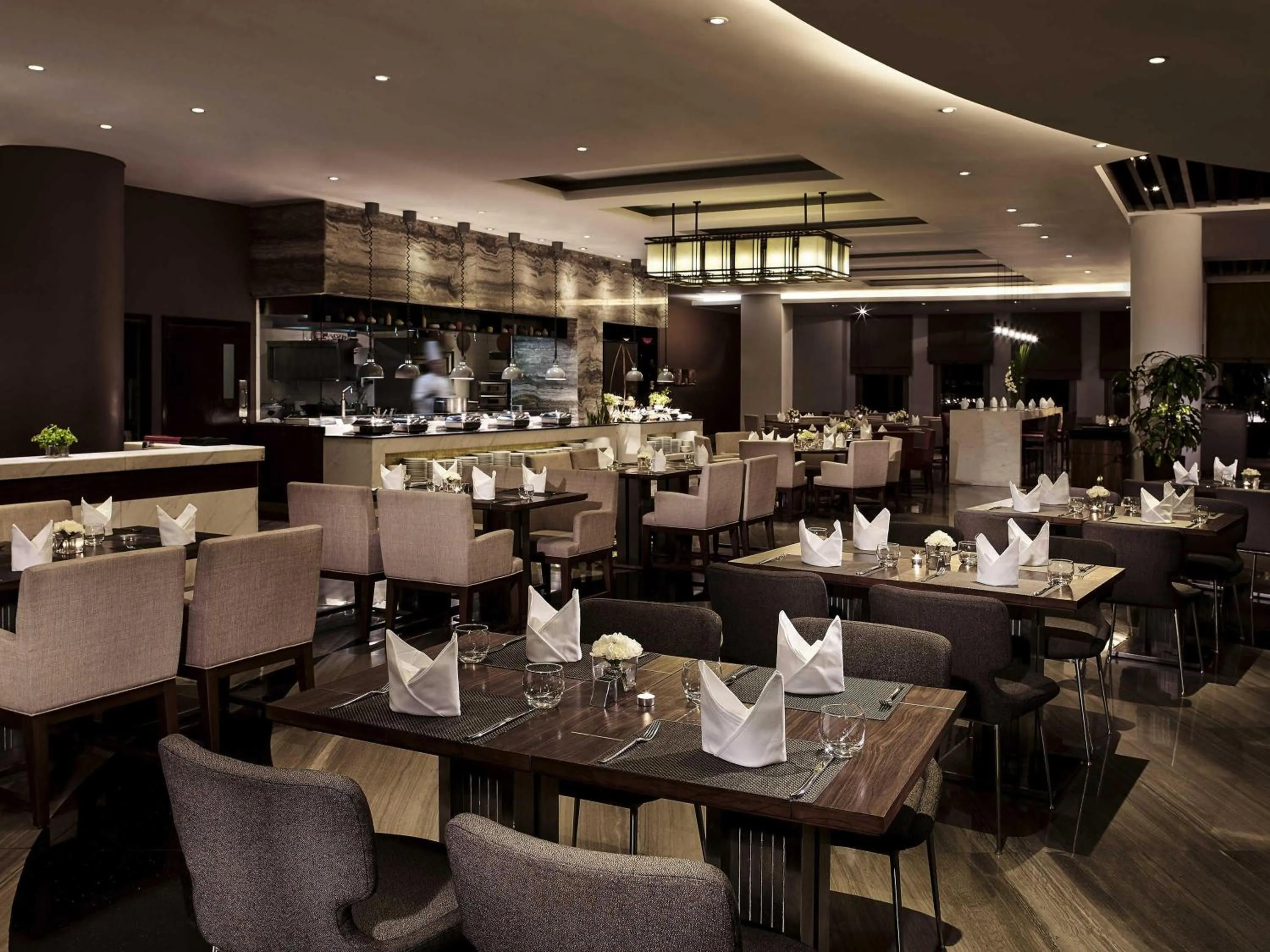 Restaurant/places to eat in Pullman Hanoi