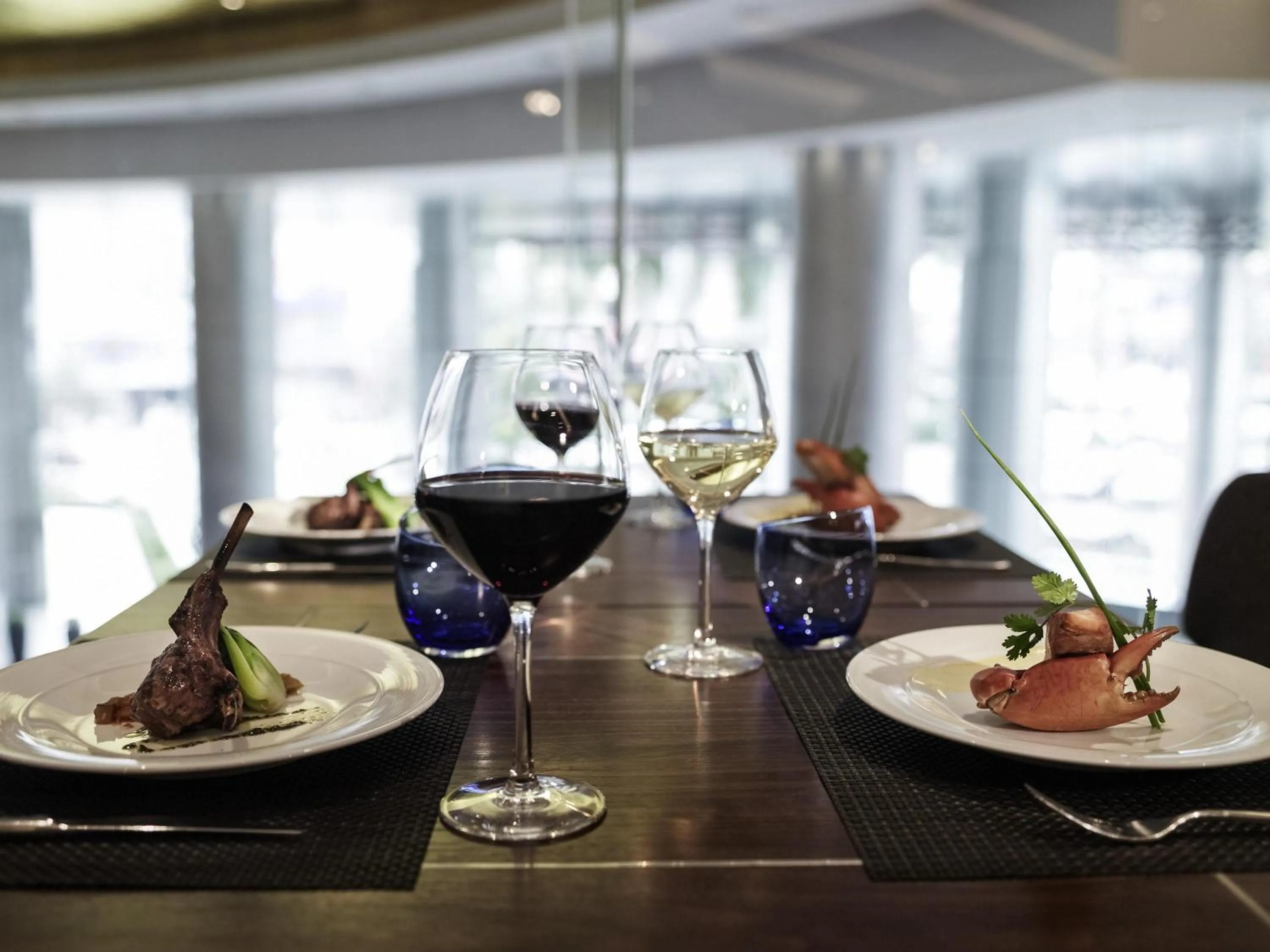 Restaurant/places to eat in Pullman Hanoi