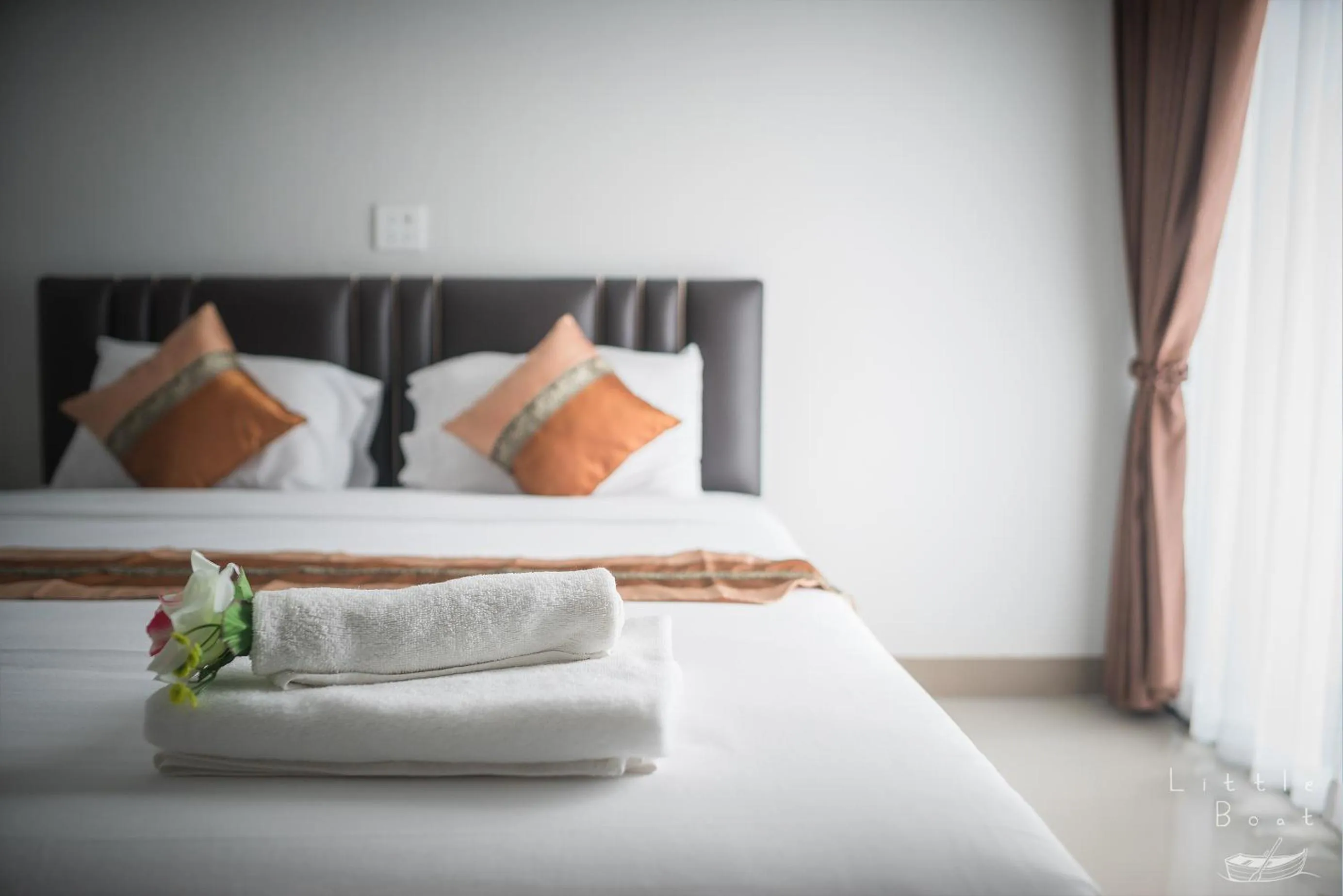 Bed in Retro Twin Home @Maesot