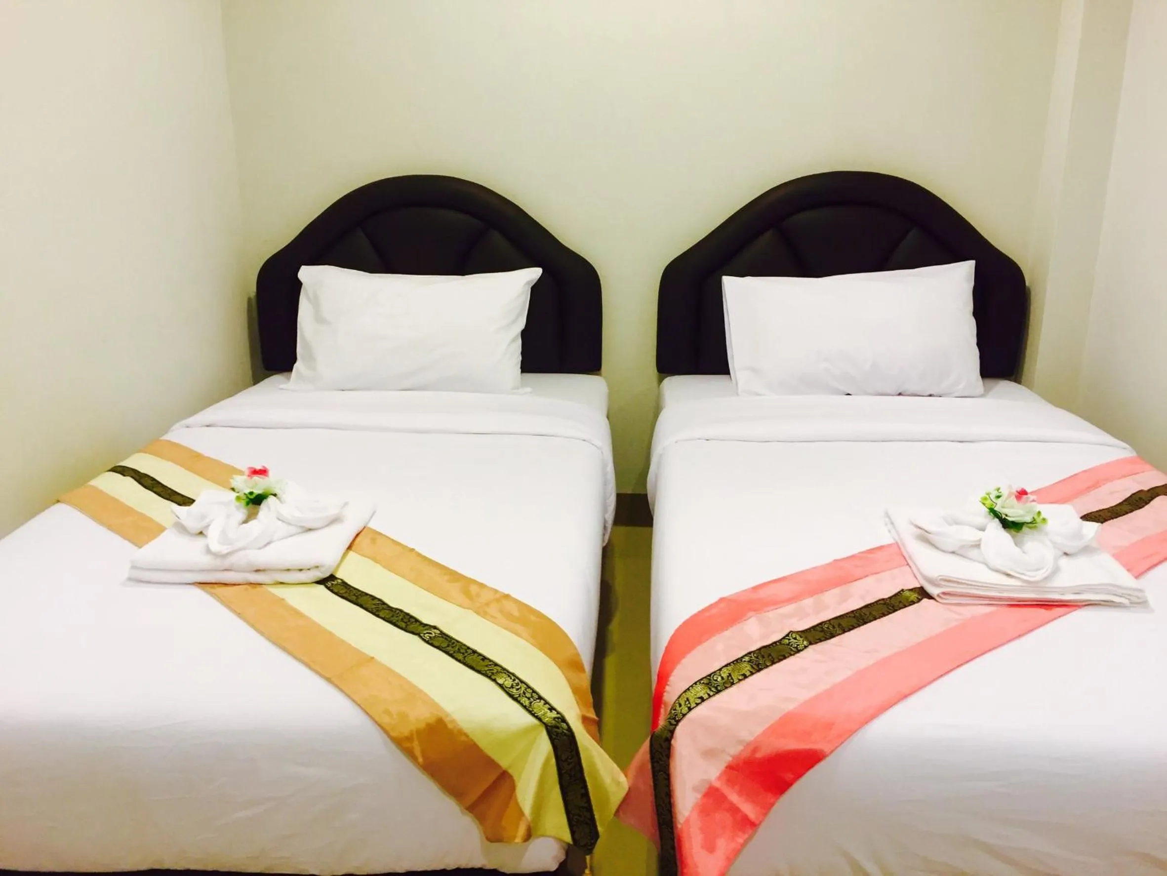 Bed in Retro Twin Home @Maesot