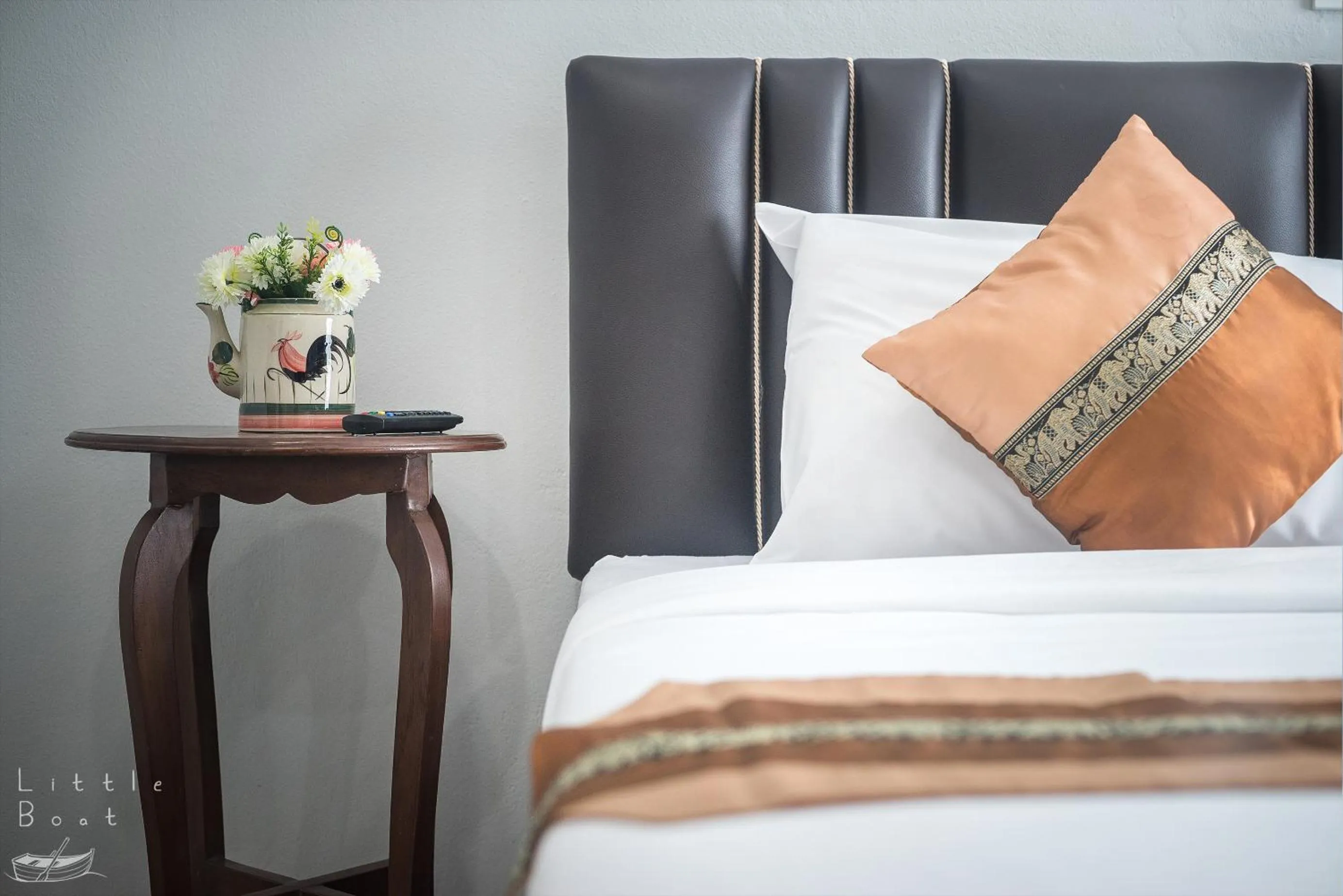 Bed in Retro Twin Home @Maesot