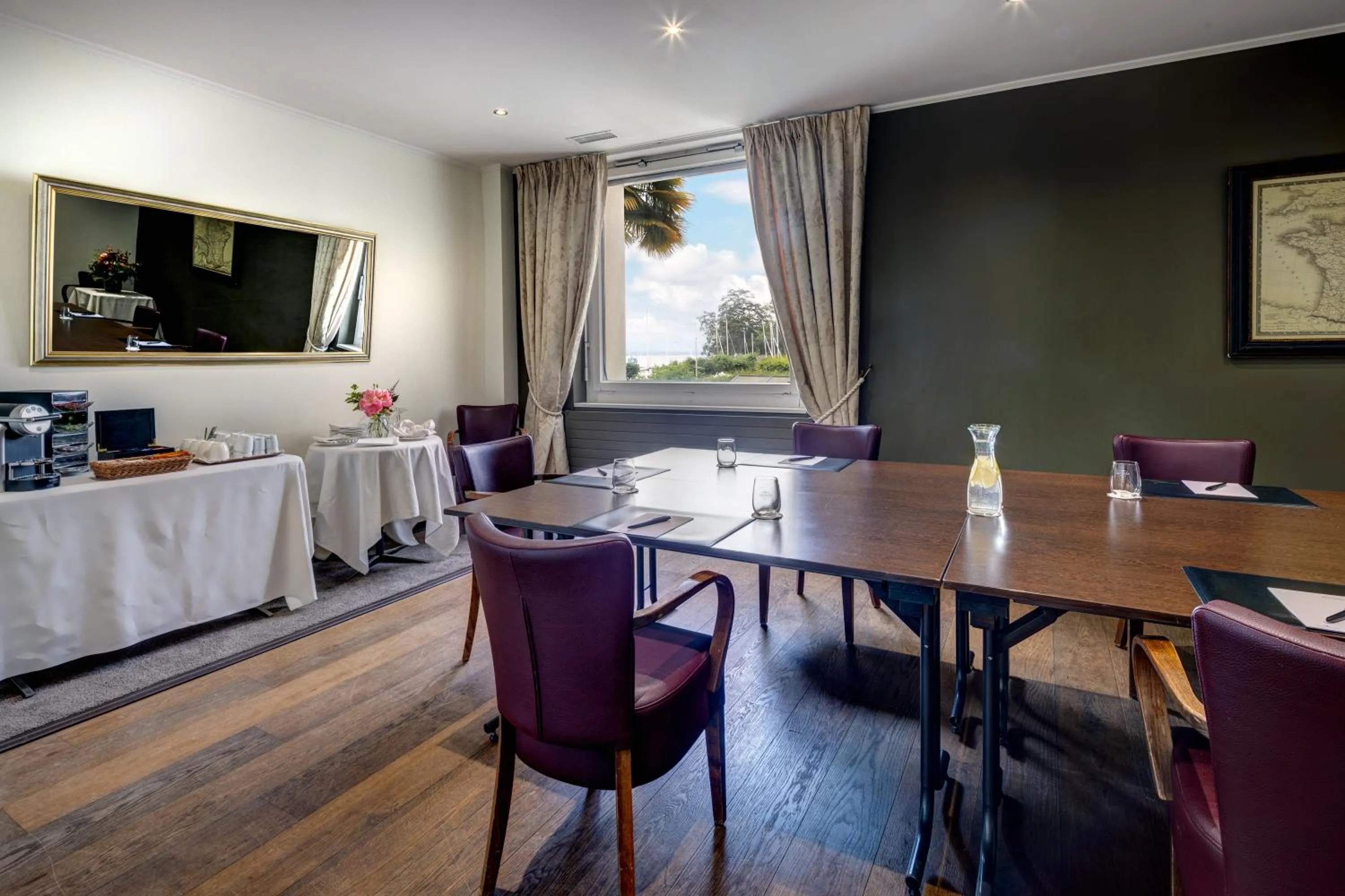 Meeting/conference room in Romantik Hotel Mont Blanc au Lac