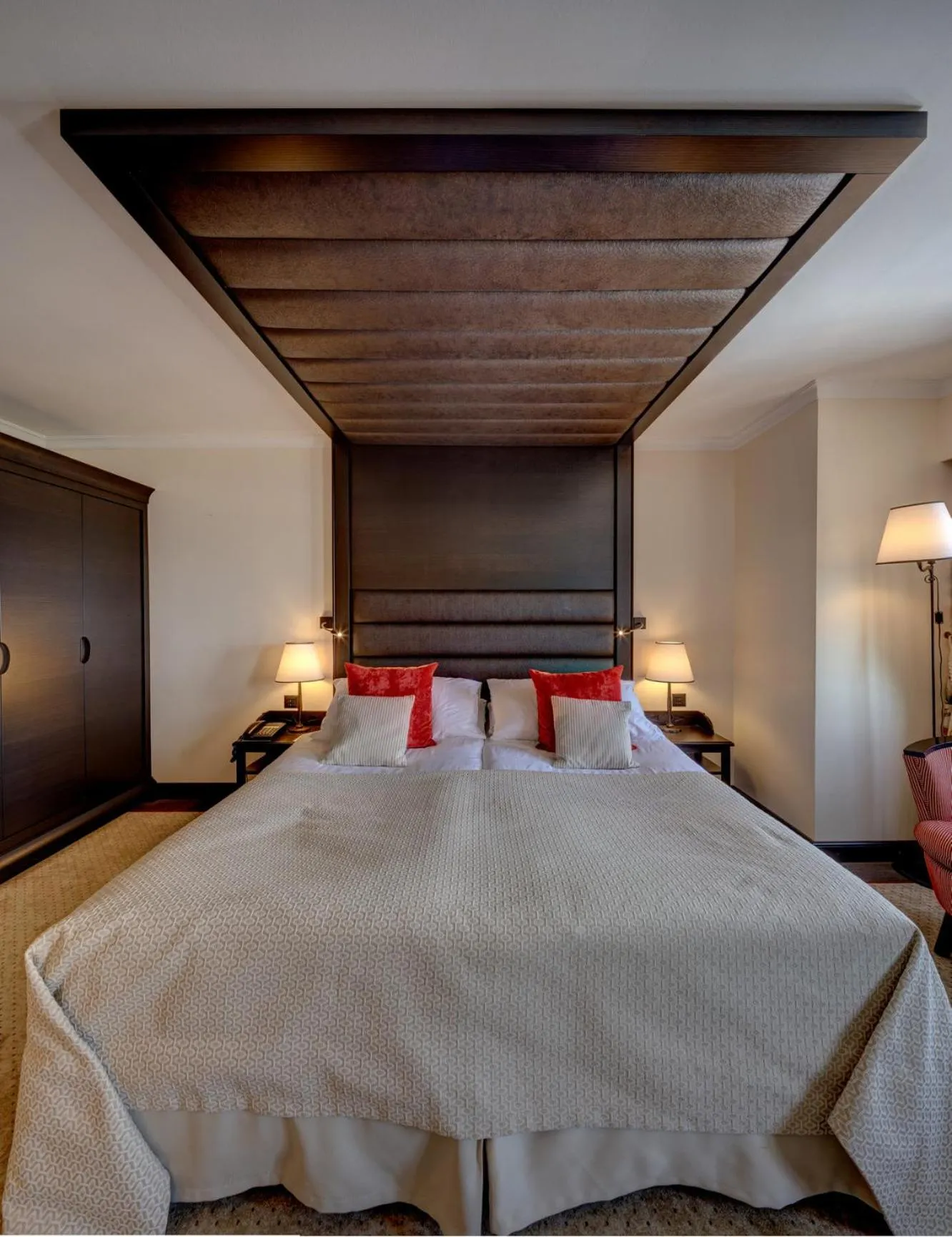 Photo of the whole room, Bed in Romantik Hotel Mont Blanc au Lac