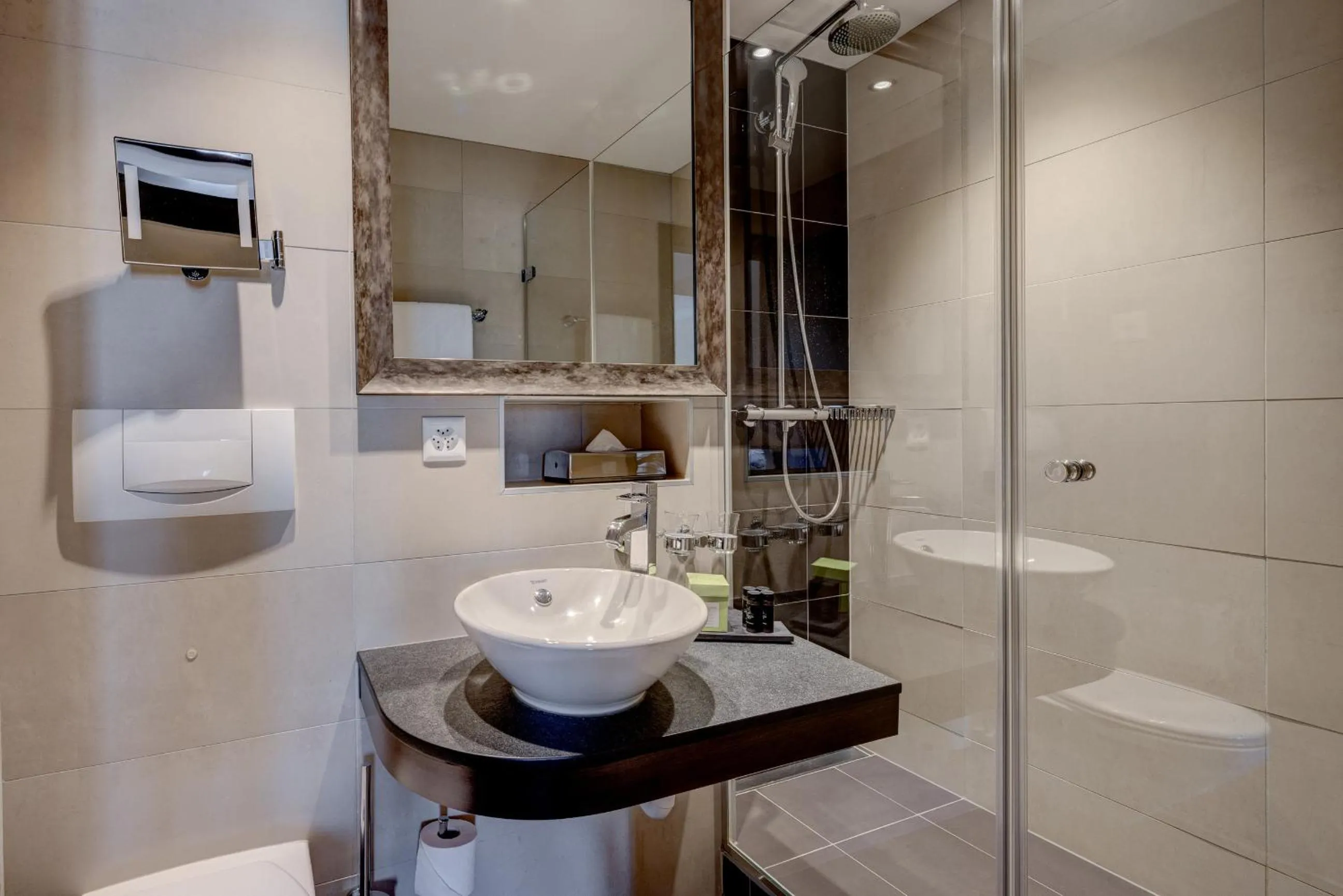 Bathroom in Romantik Hotel Mont Blanc au Lac