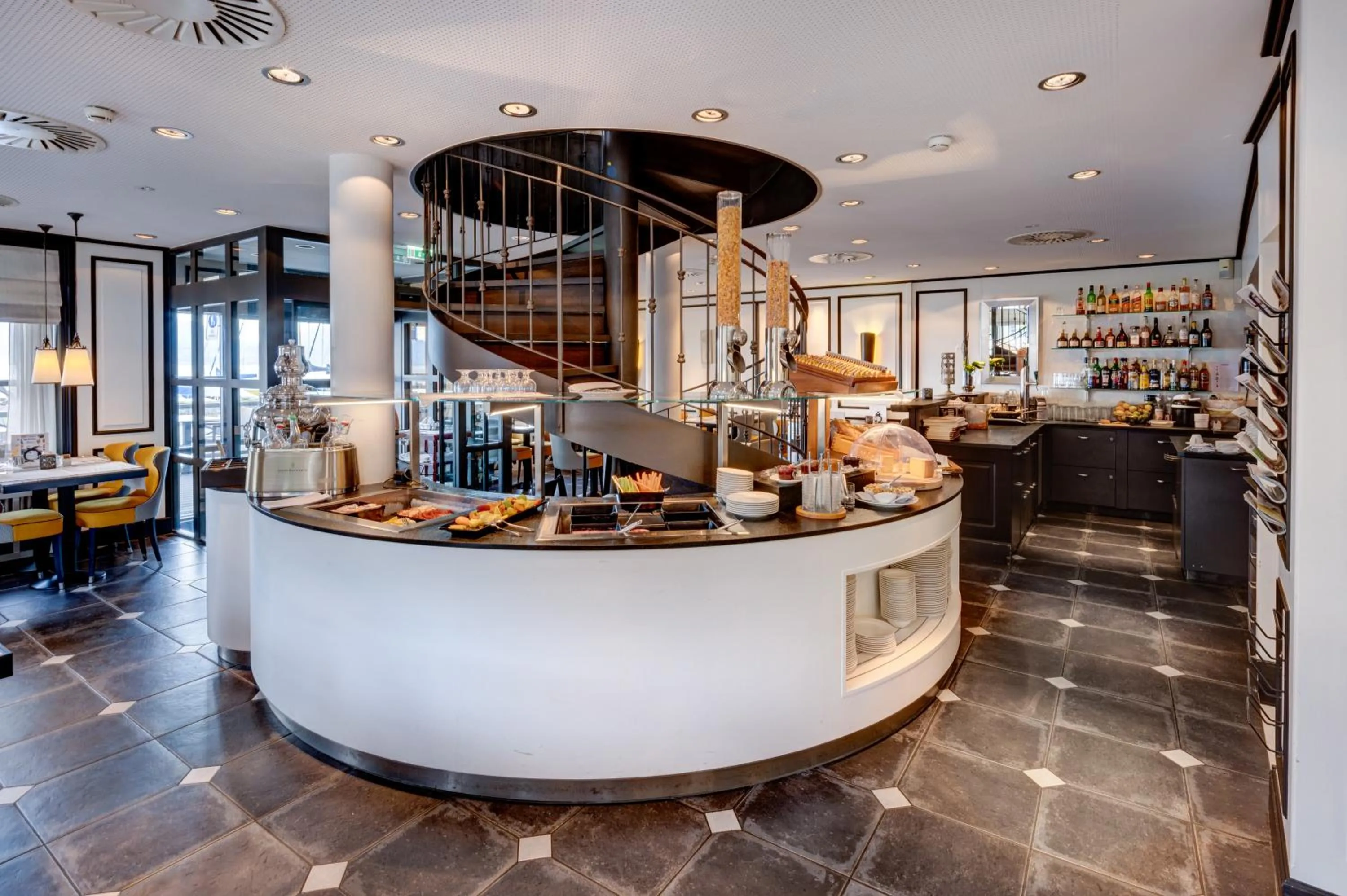 Restaurant/places to eat in Romantik Hotel Mont Blanc au Lac