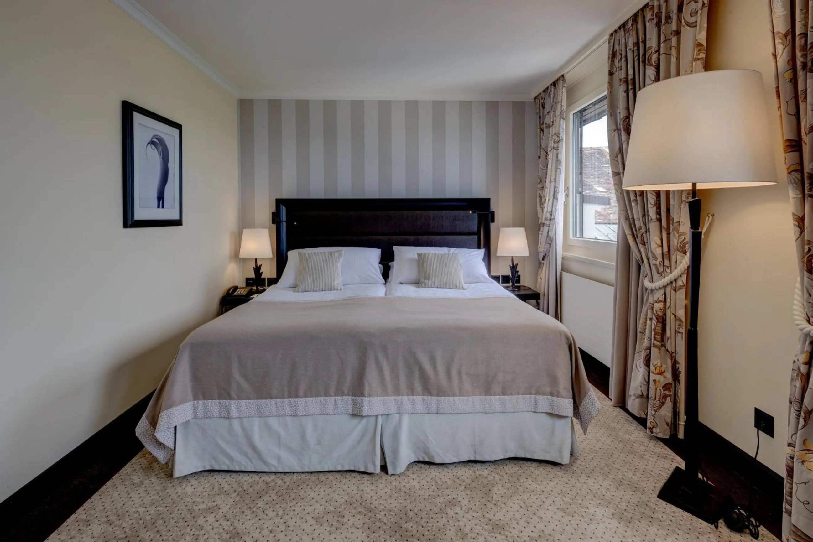 Bedroom, Bed in Romantik Hotel Mont Blanc au Lac