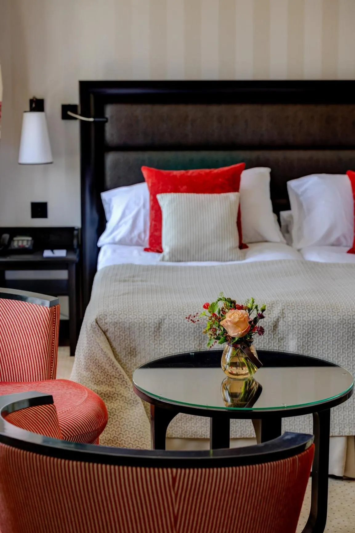 Photo of the whole room, Bed in Romantik Hotel Mont Blanc au Lac