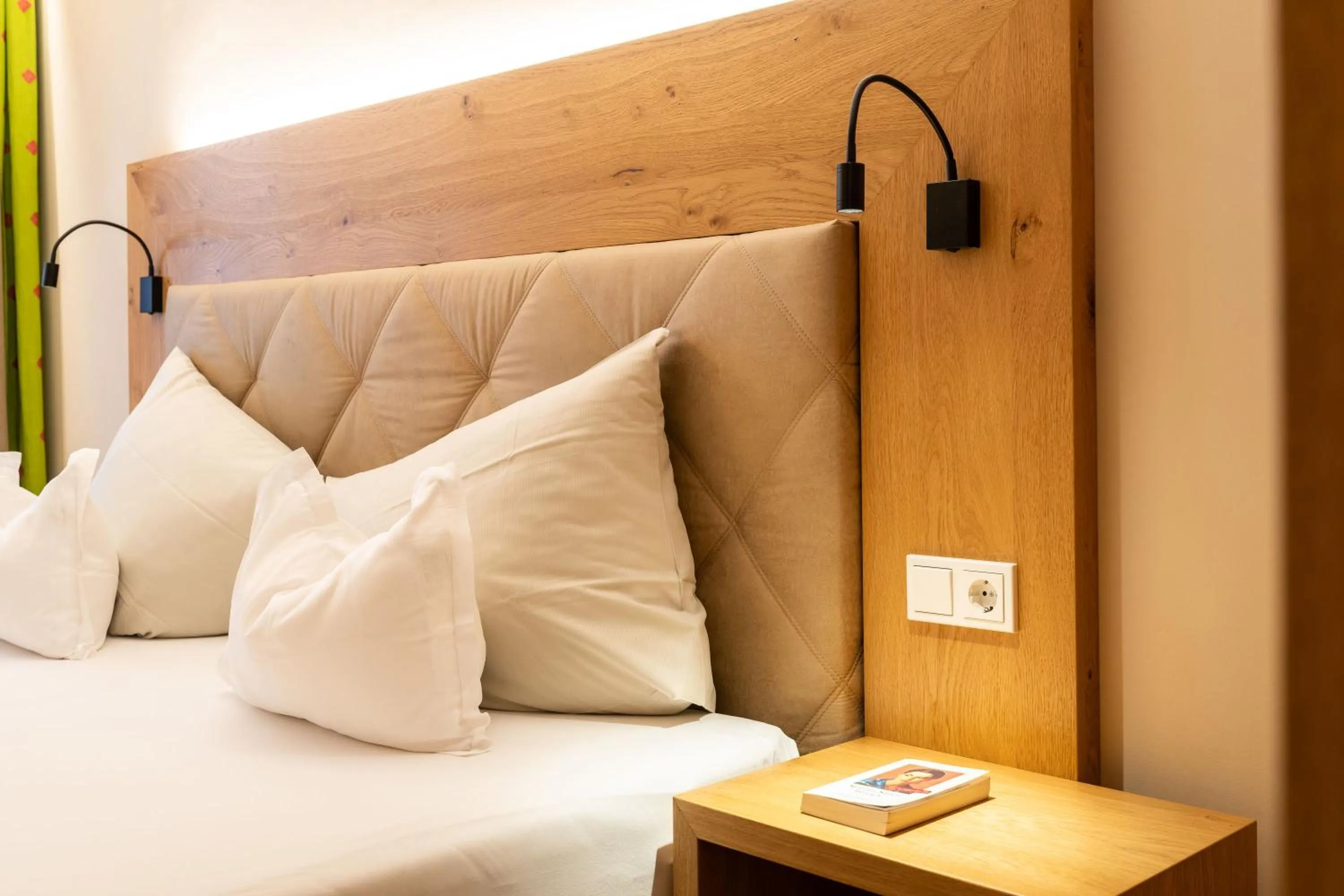 Bed in Hotel zum Hirschen Zell am See