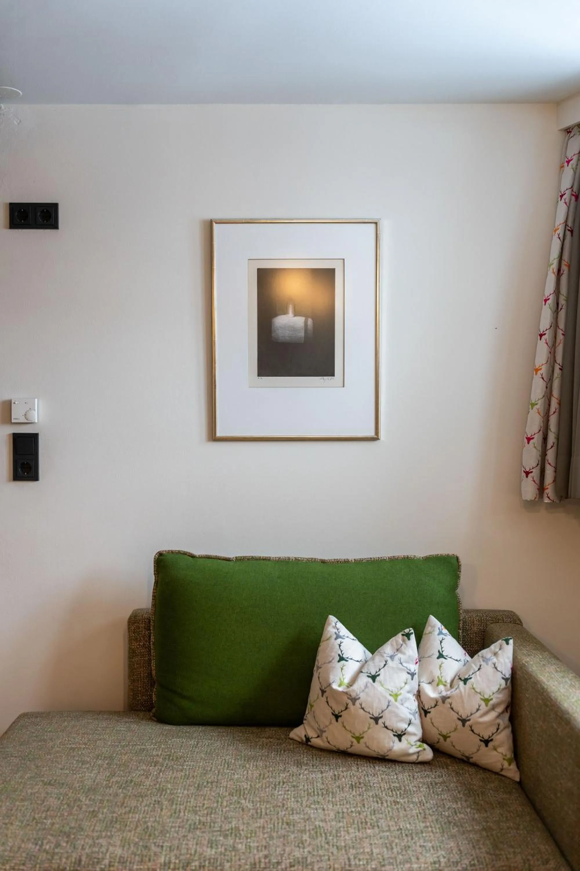 Seating area, Bed in Hotel zum Hirschen Zell am See