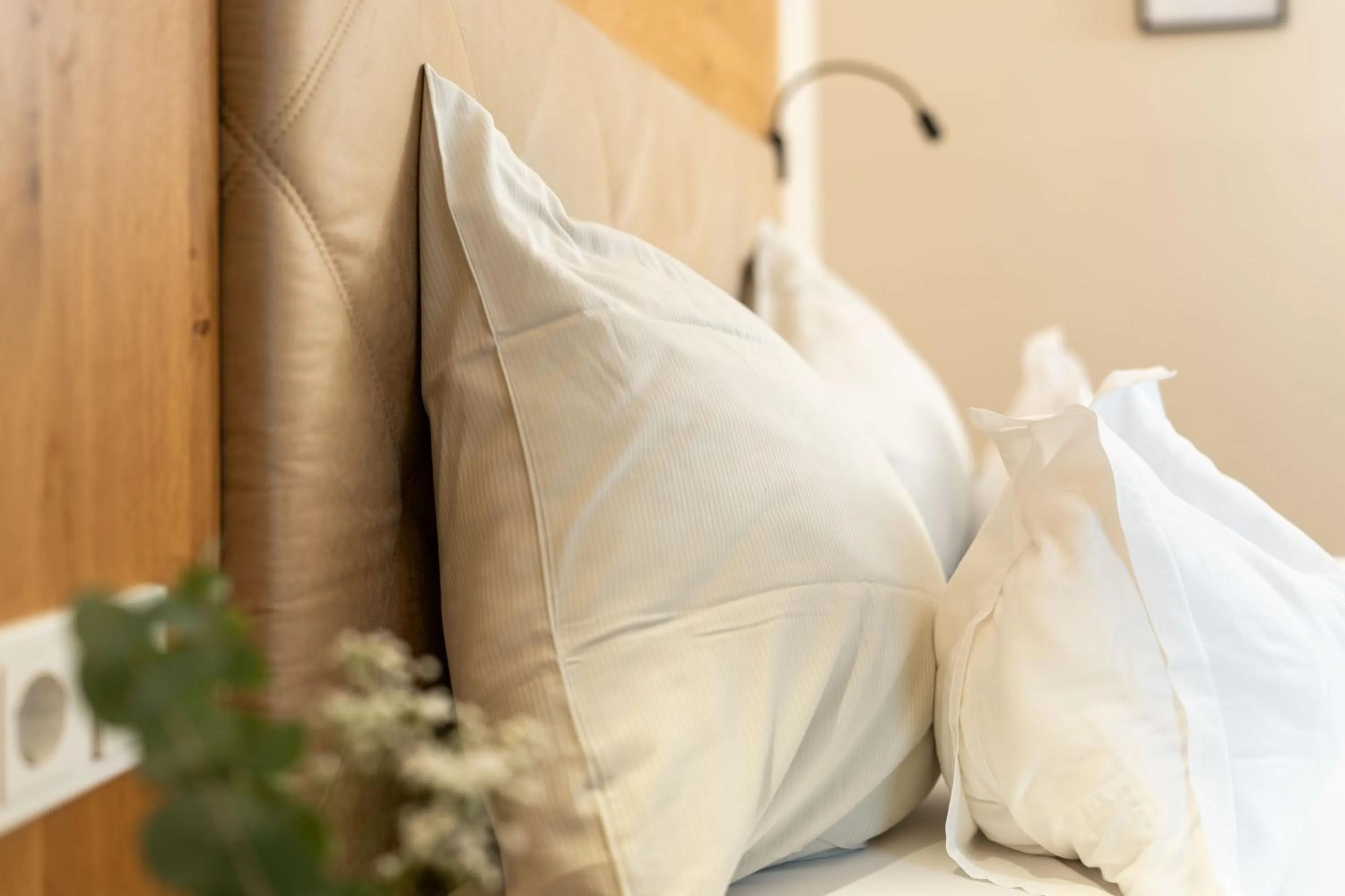 Bedroom, Bed in Hotel zum Hirschen Zell am See