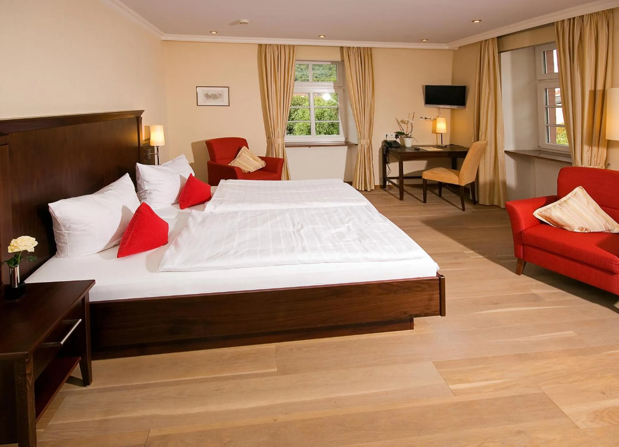 Day, Bed in Hotel Restaurant Ölmühle