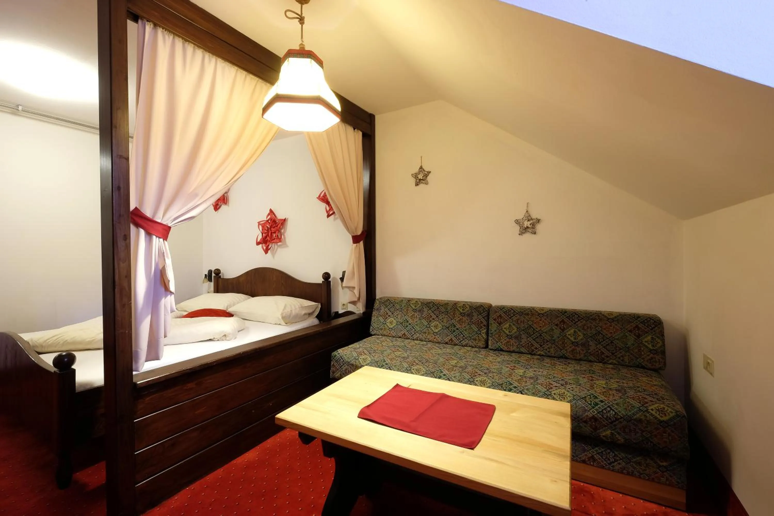 Bed in Alpenhotel Marcius