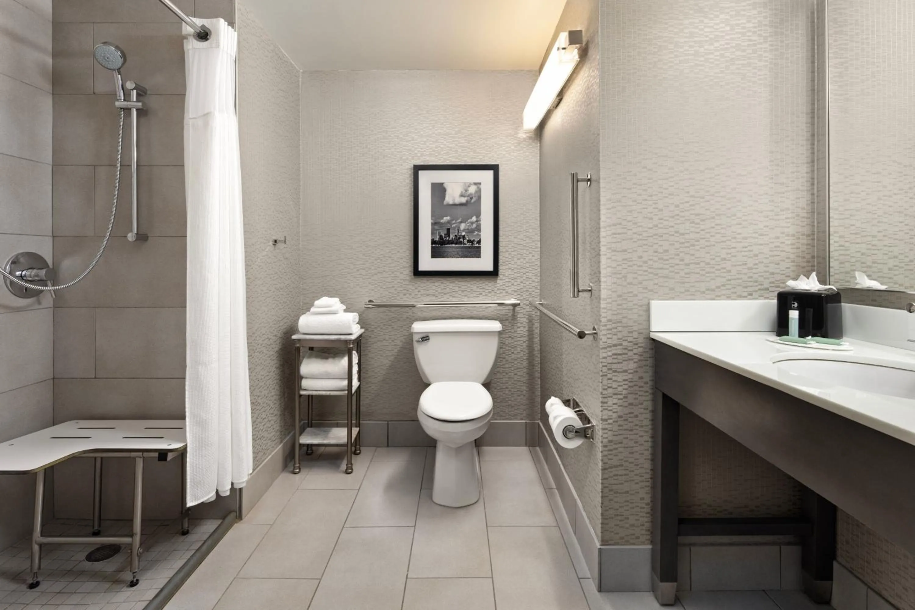 Bathroom in Courtyard by Marriott Minneapolis Downtown