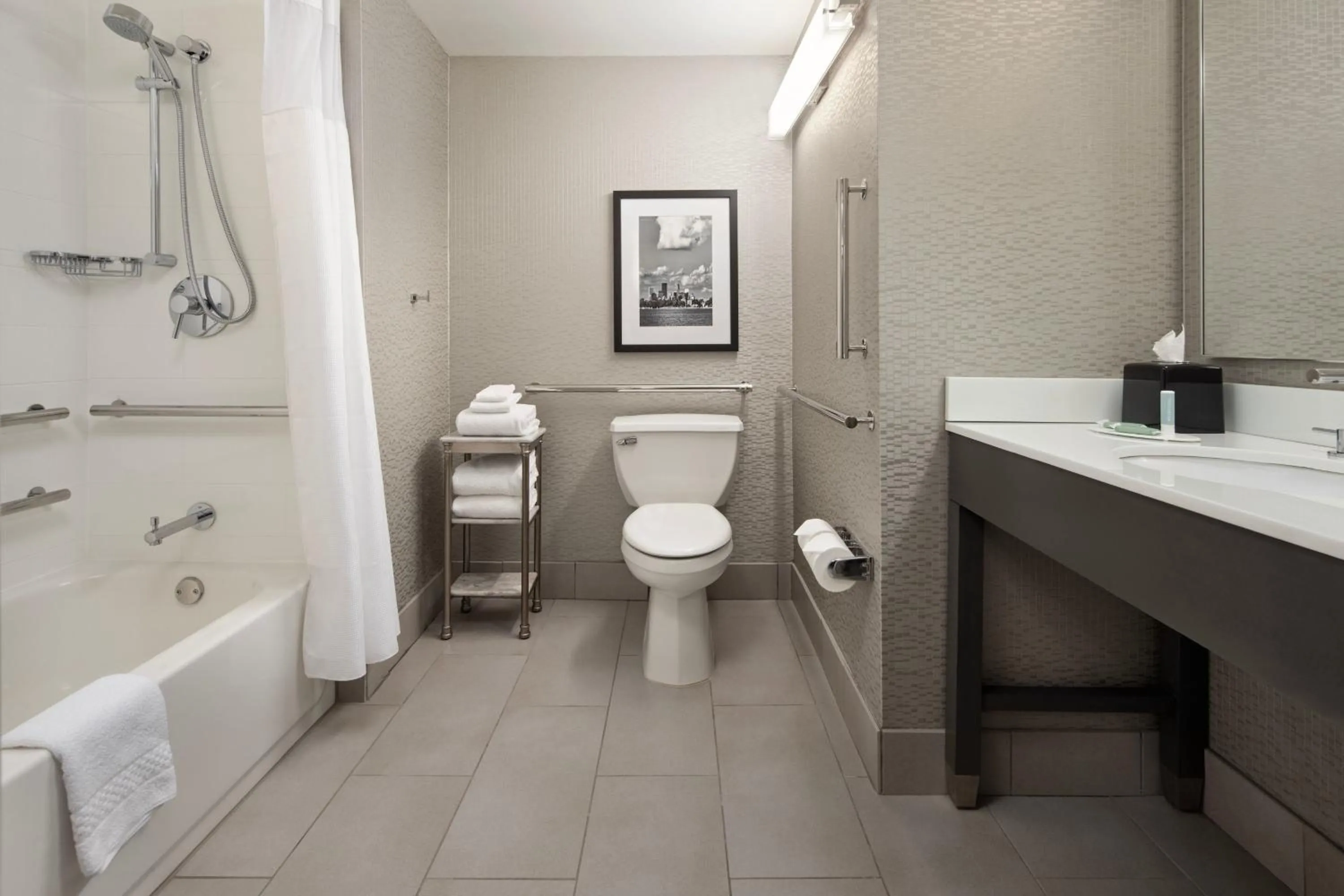 Photo of the whole room in Courtyard by Marriott Minneapolis Downtown