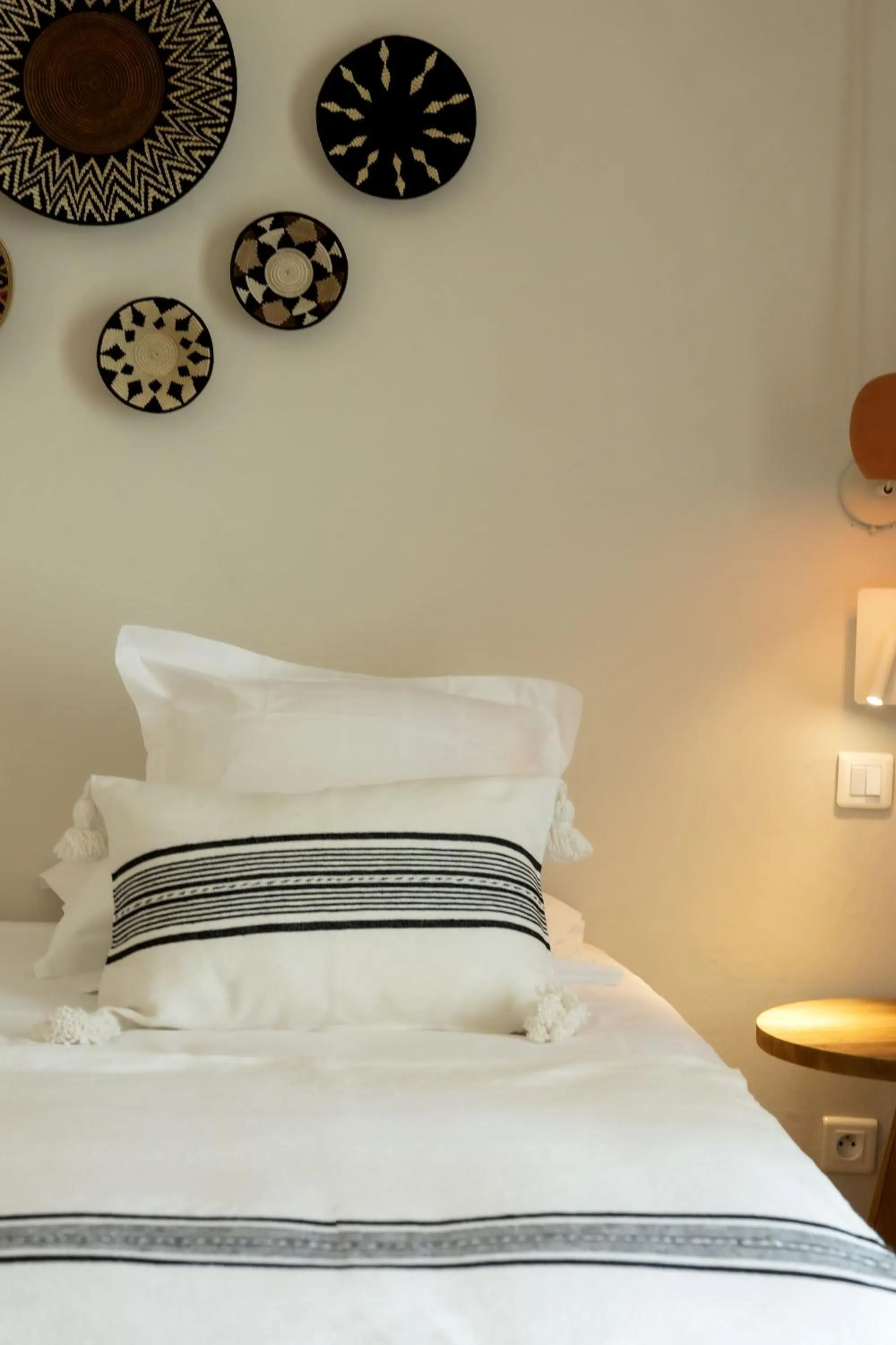 Bed in Casa Santini x Roc Seven