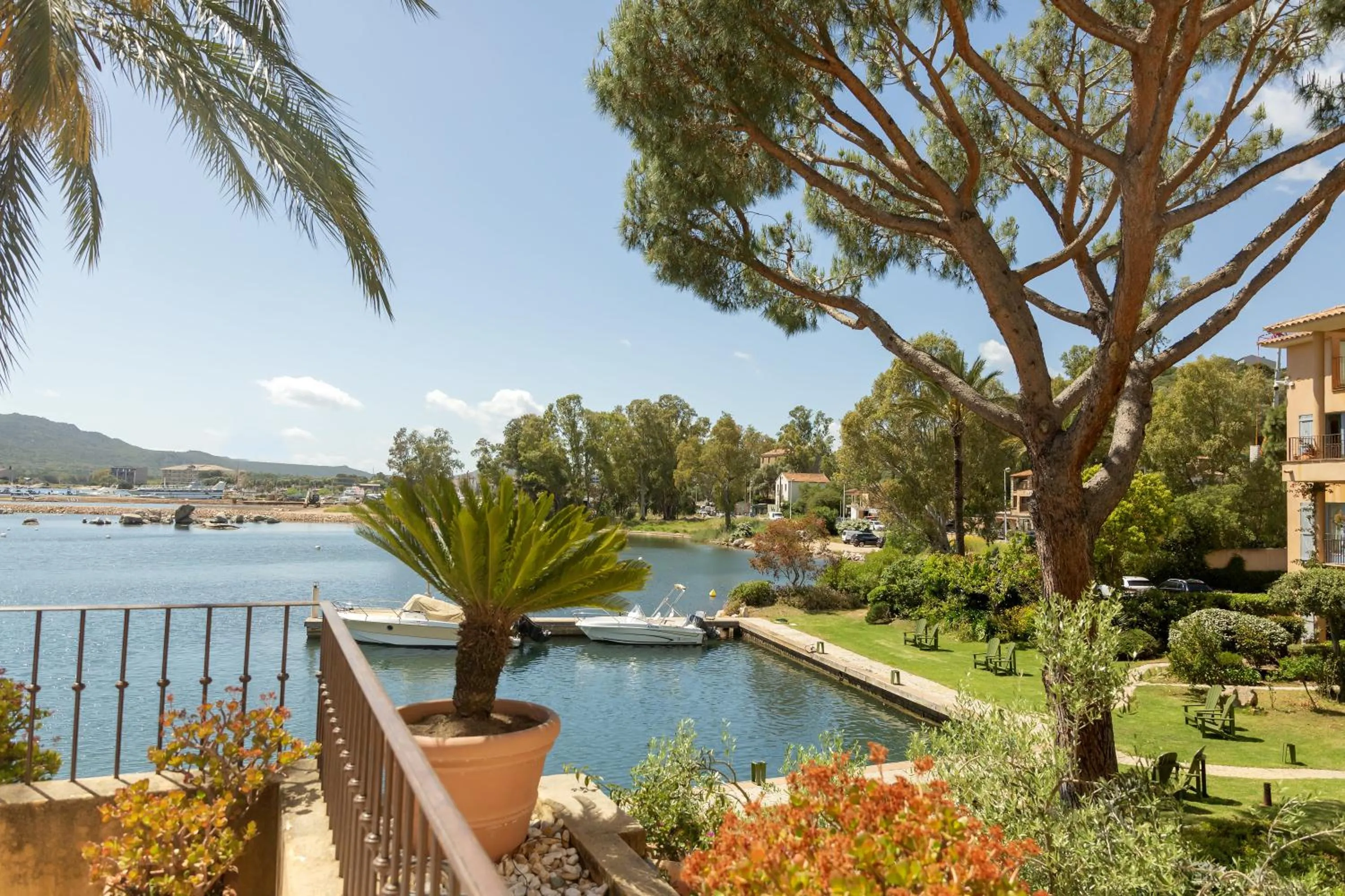 Garden view in Casa Santini x Roc Seven