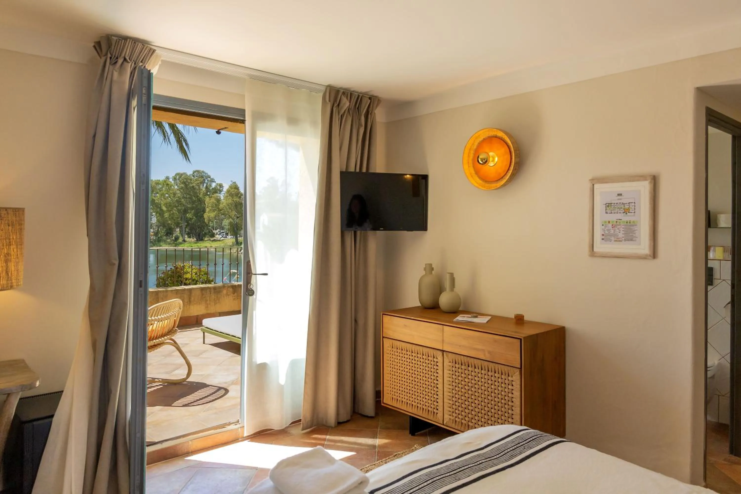 Patio, Bed in Casa Santini x Roc Seven