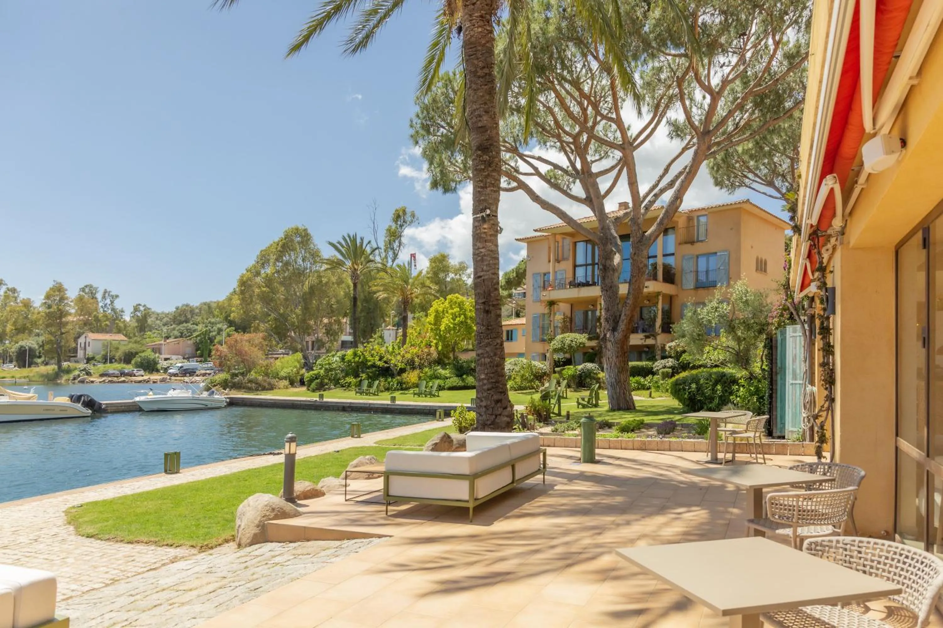 Patio in Casa Santini x Roc Seven