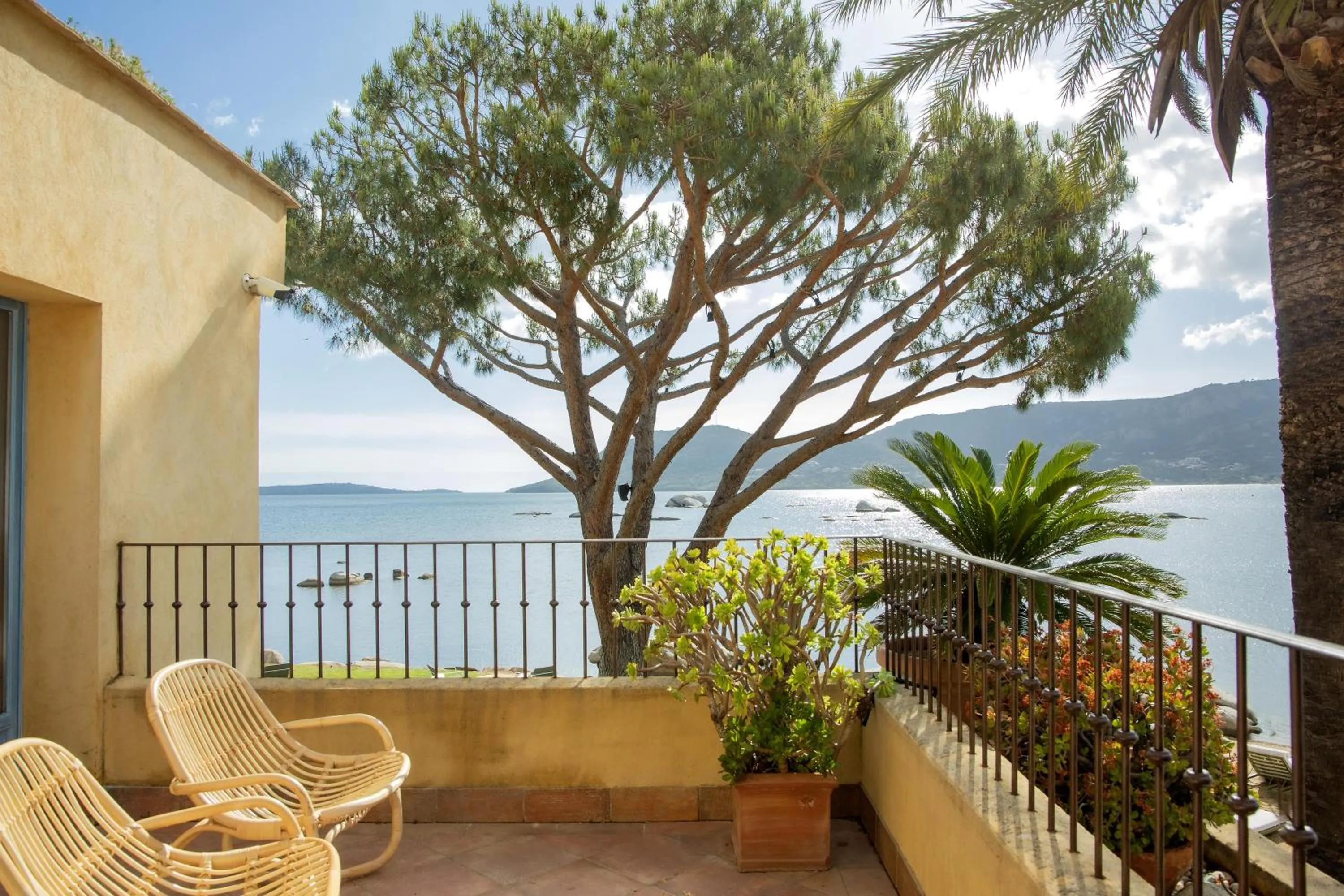 Patio in Casa Santini x Roc Seven