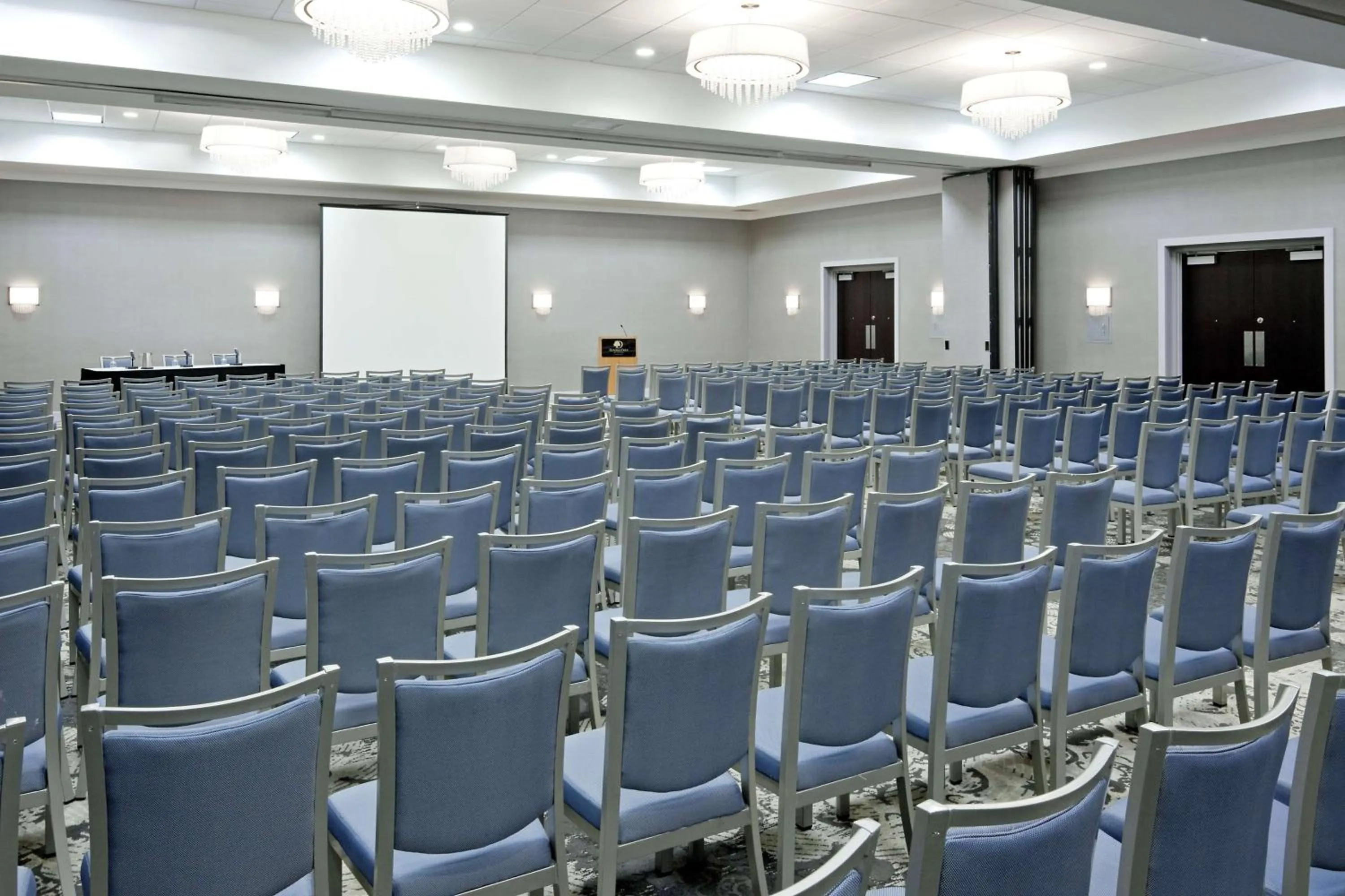 Meeting/conference room in DoubleTree by Hilton Hotel Syracuse
