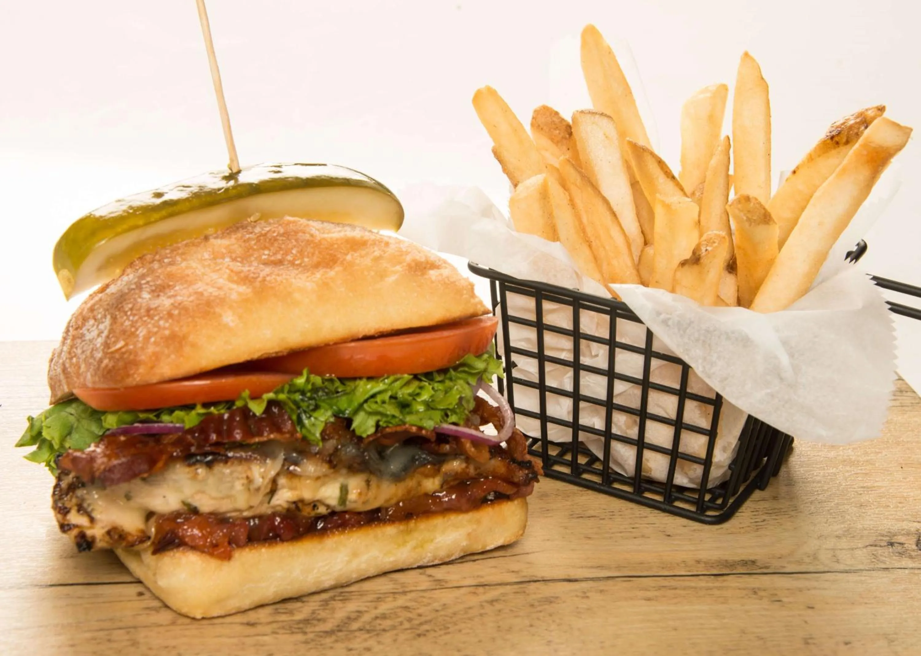 Restaurant/places to eat in DoubleTree by Hilton Hotel Syracuse