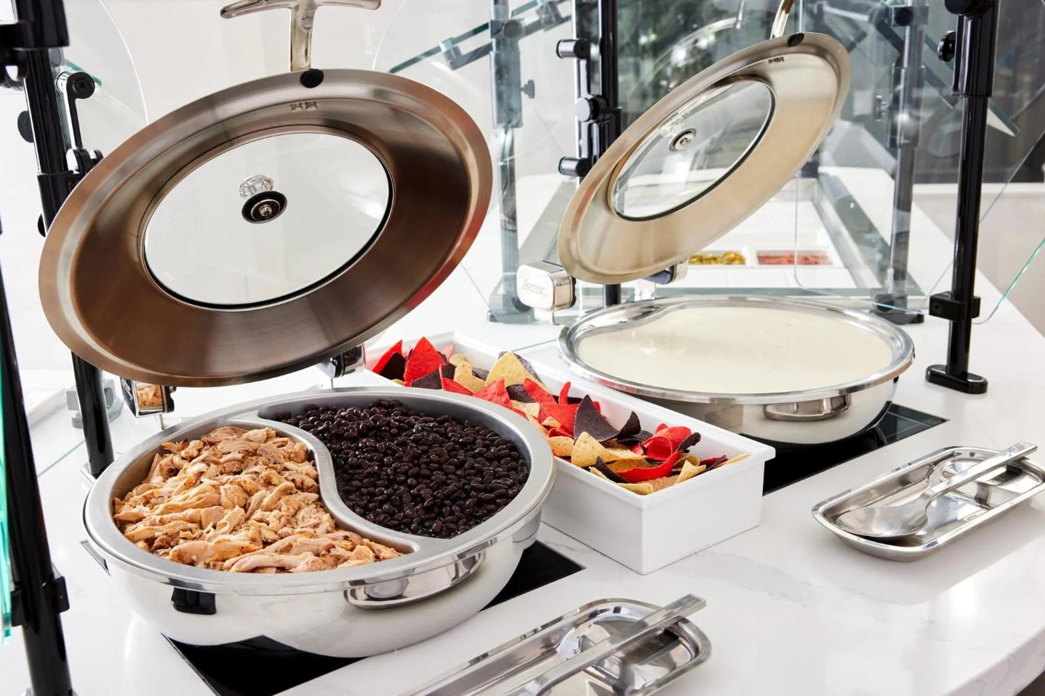 Restaurant/places to eat in Staybridge Suites Austin Airport by IHG